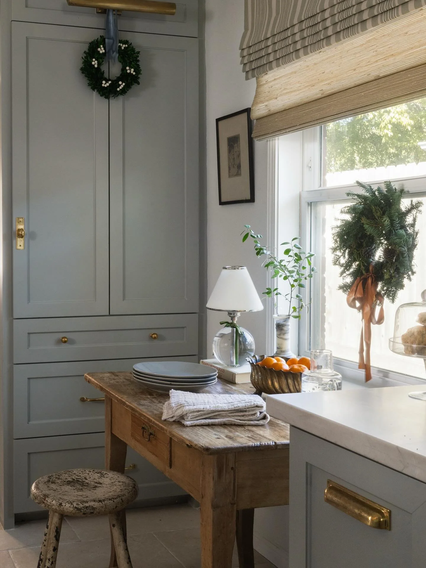 easing into the holiday season, one layer at a time&hellip;. 🍂🌲 not quite full on decking (yet!), but  the slow seasonal layering has officially begun!