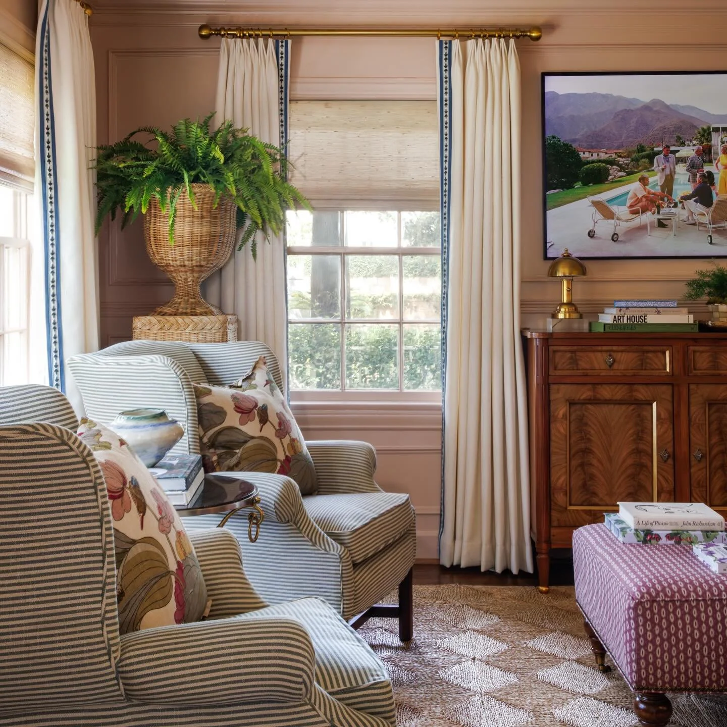 slow Sunday morning landing spot for the whole fam 💕☕️ as the never ending month of January rolls on