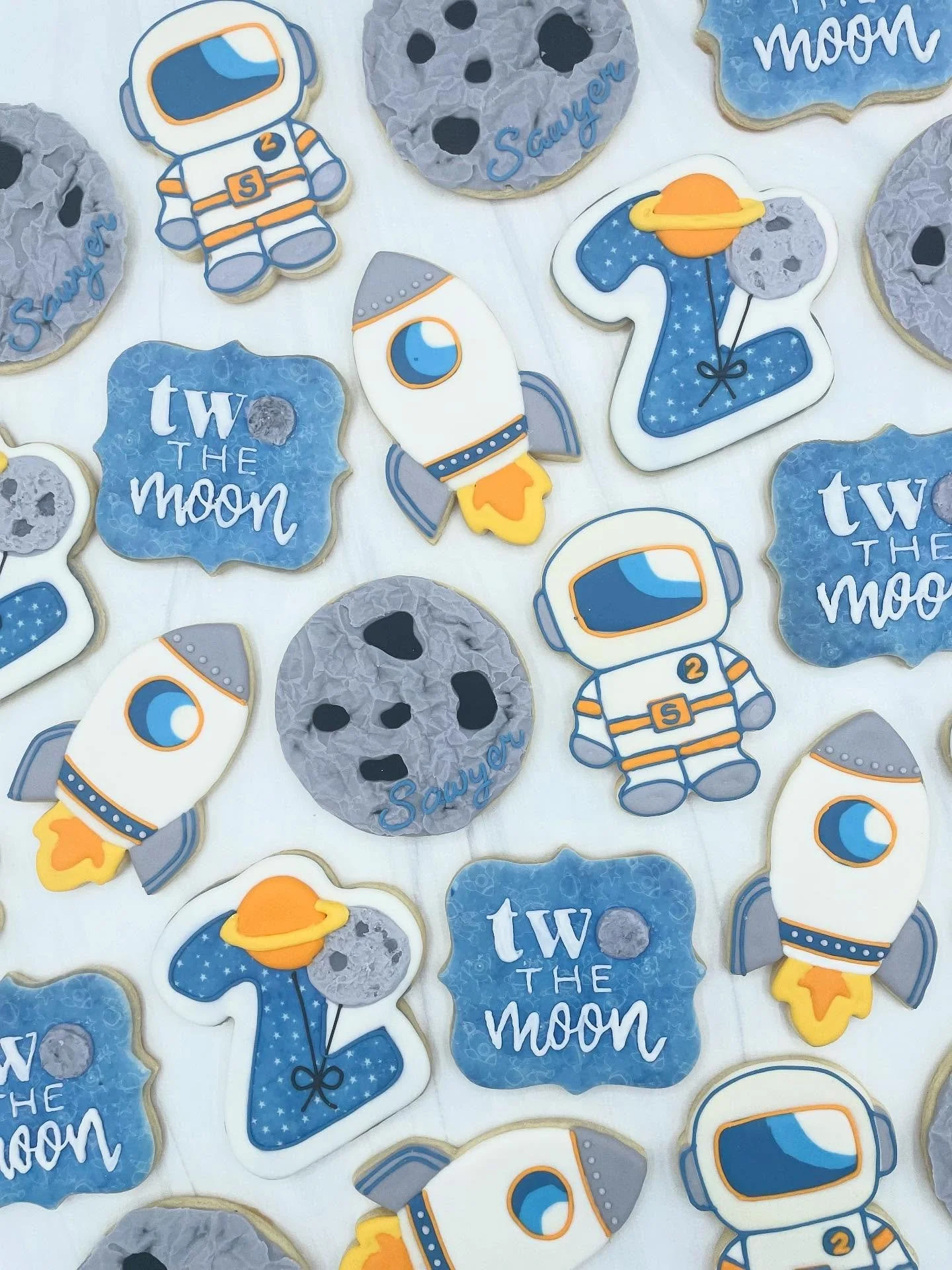 Hope these make for a stellar birthday celebration!!! 🪐☄️🚀

 #styledcookie #styledcookies #sugarcookies #sugarcookie #sugarcookiedecorating #sugarcookiesofinstagram #chicagocookiedecorator #chicagocookier #chicagocookieartist #chicagonorthshore #ch