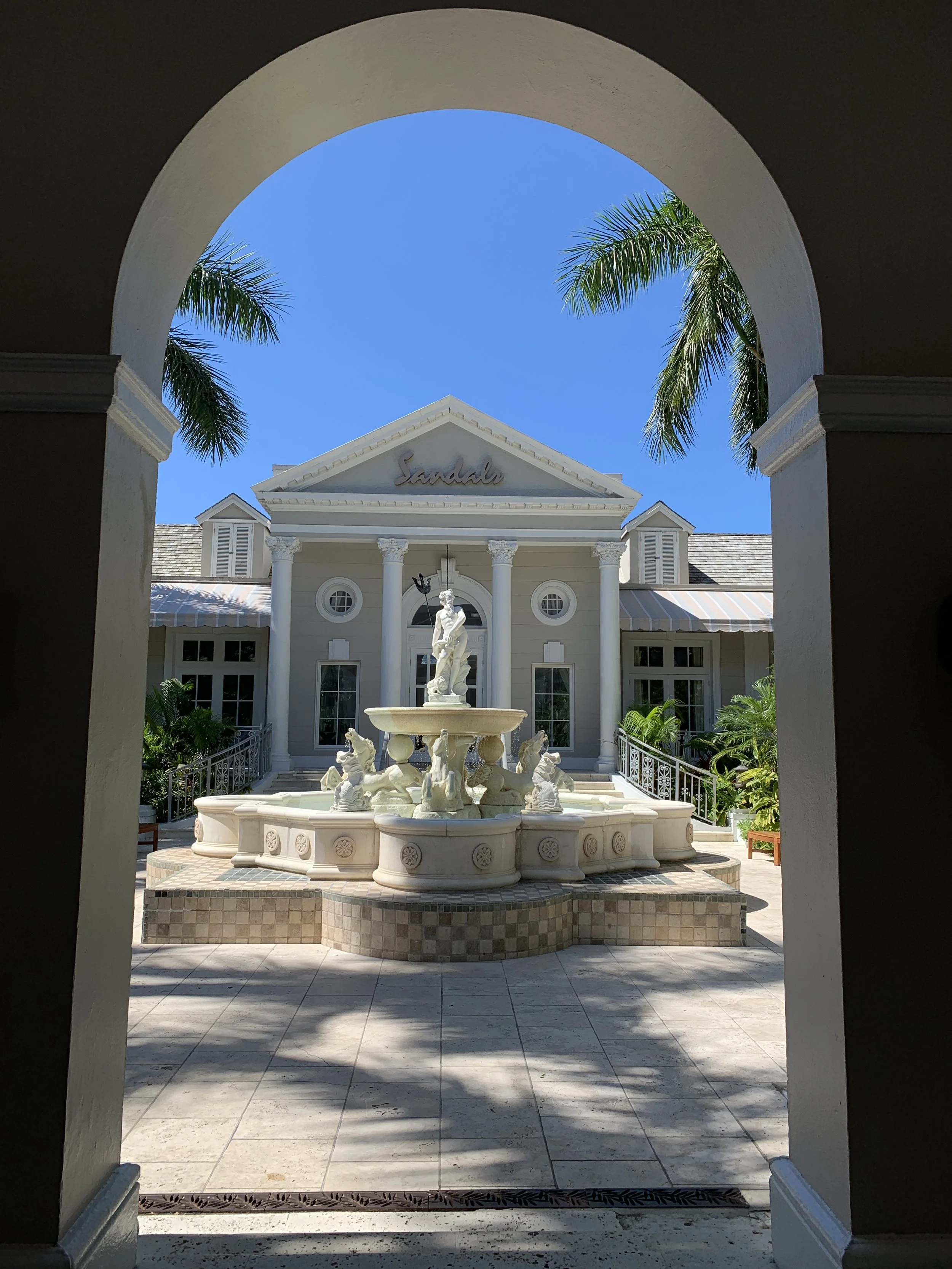 sandals-royal-bahamian-entrance.jpg