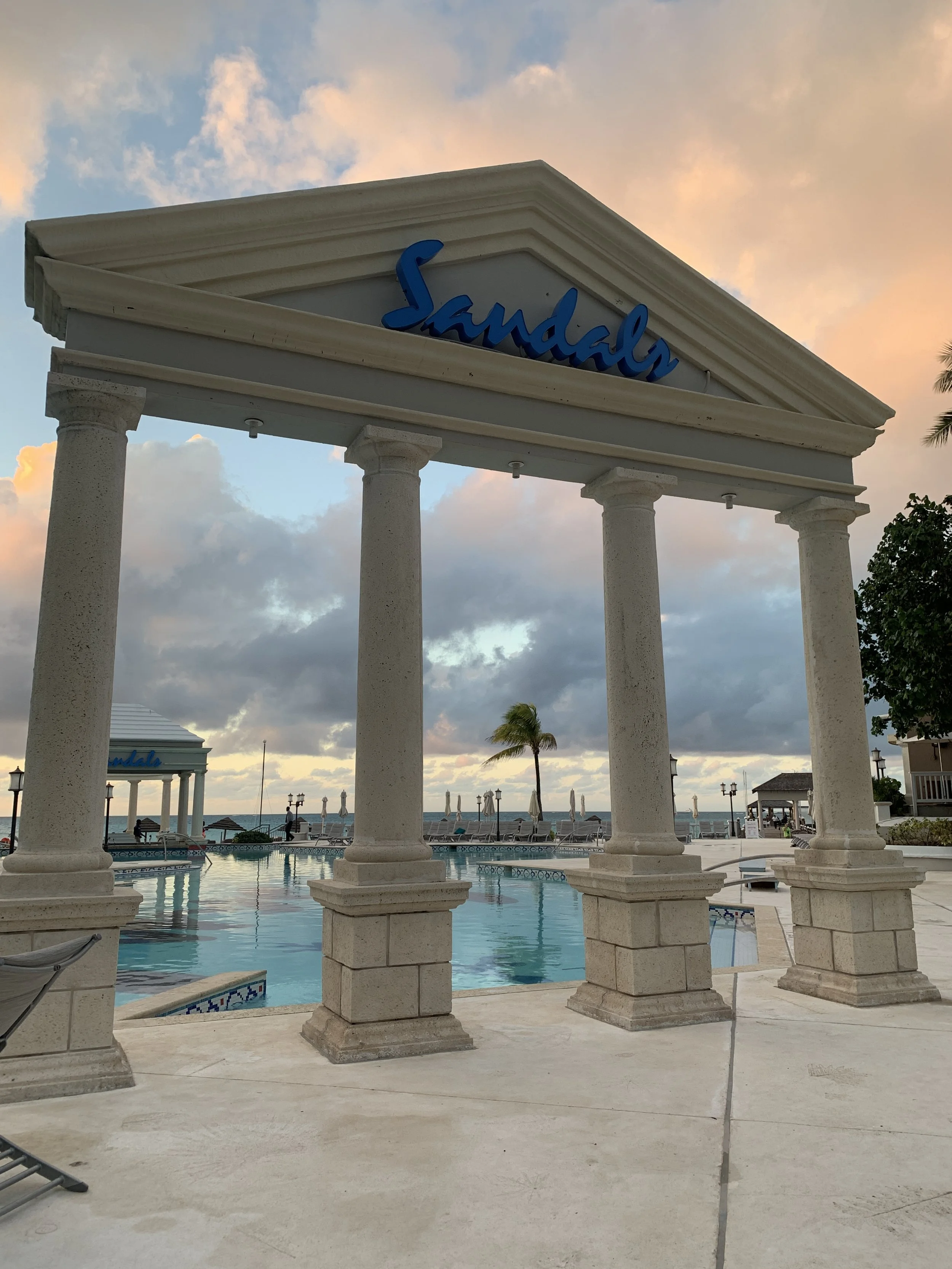 sandals-royal-bahamian-pool.jpg