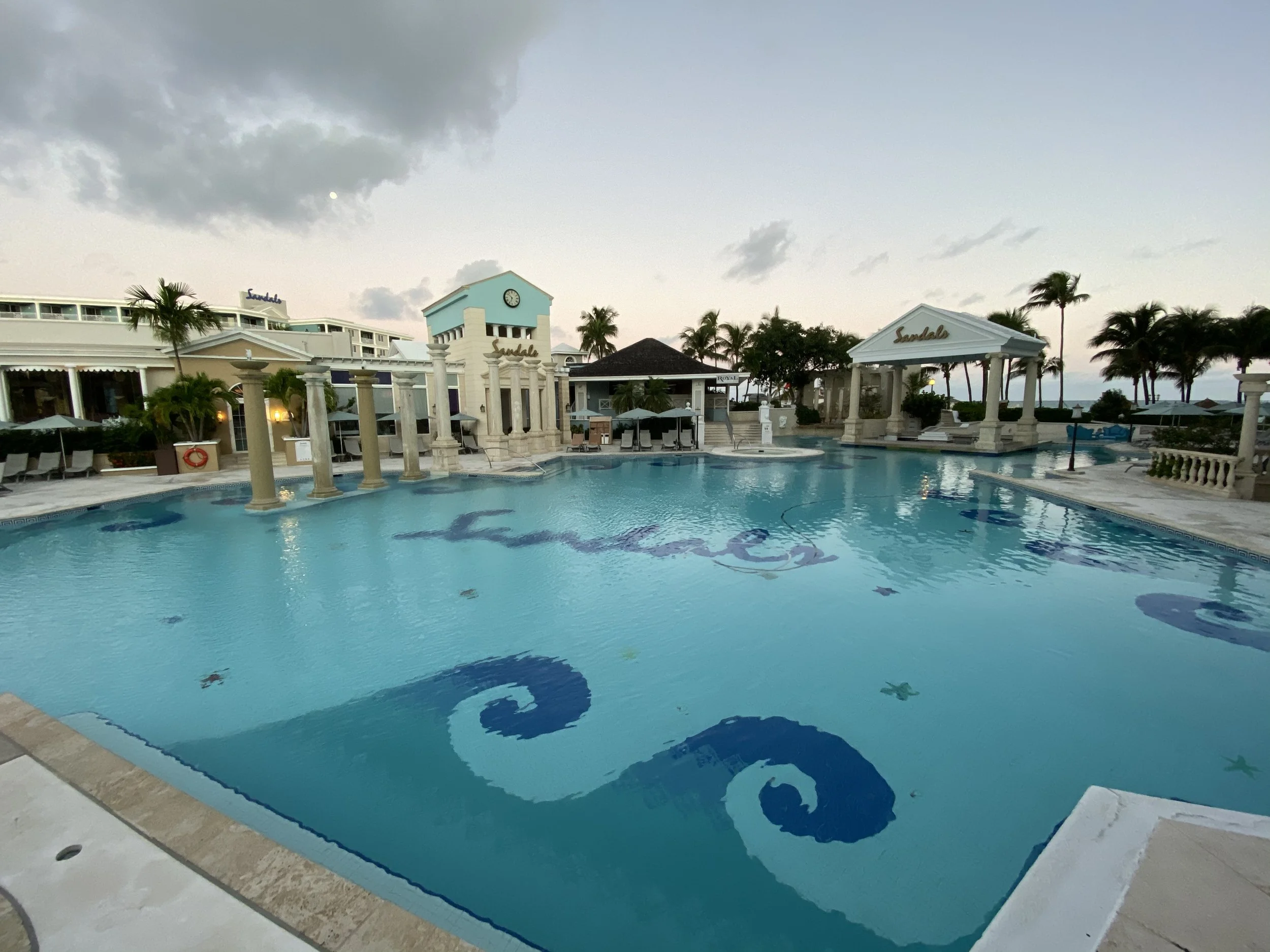 sandals-royal-bahamian-pool.jpg