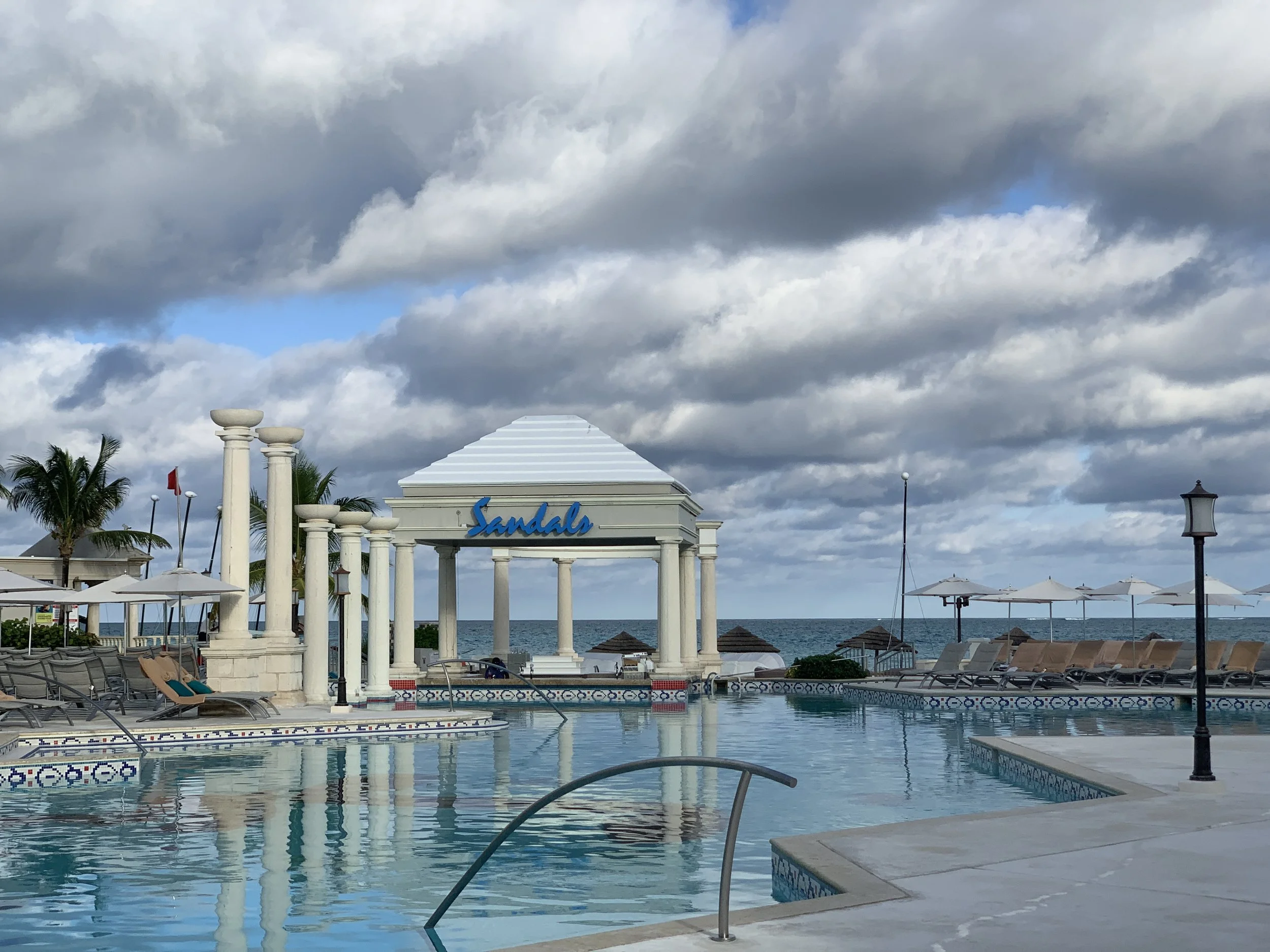 sandals-royal-bahamian-pool.jpg