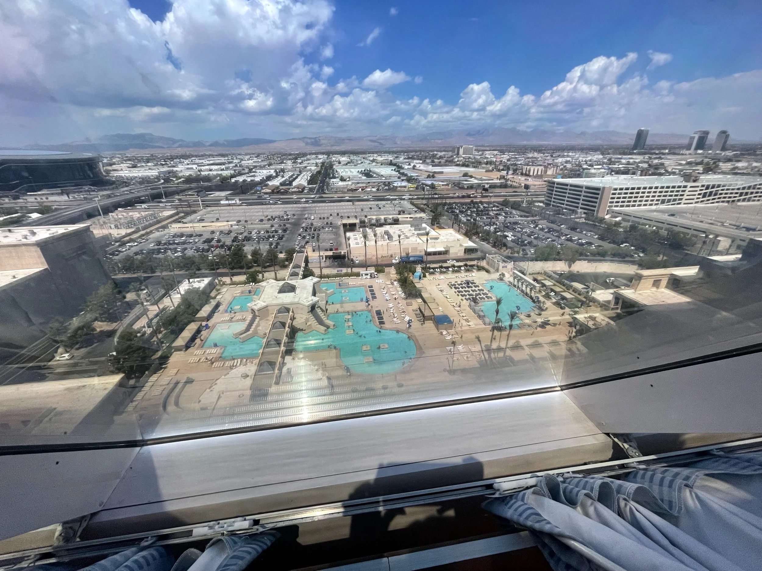 las-vegas-luxor-room-view.jpeg