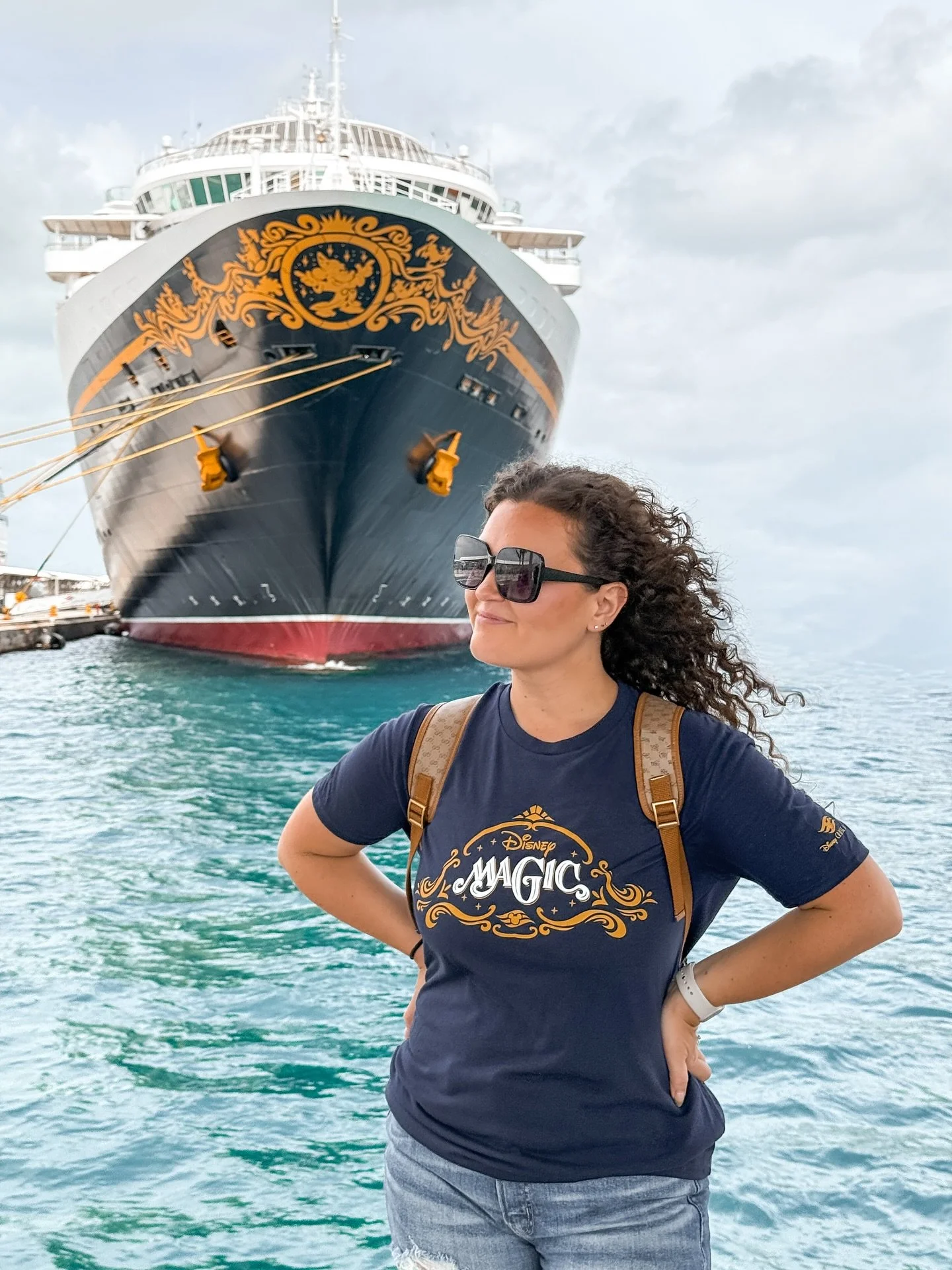 Exploring Nassau Without an Excursion✨

Sometimes, you don&rsquo;t need an excursion to enjoy a port day &mdash; especially if you&rsquo;re cruising as a couple. In Nassau, we decided to keep things simple: got off the Disney Magic, took a few photos