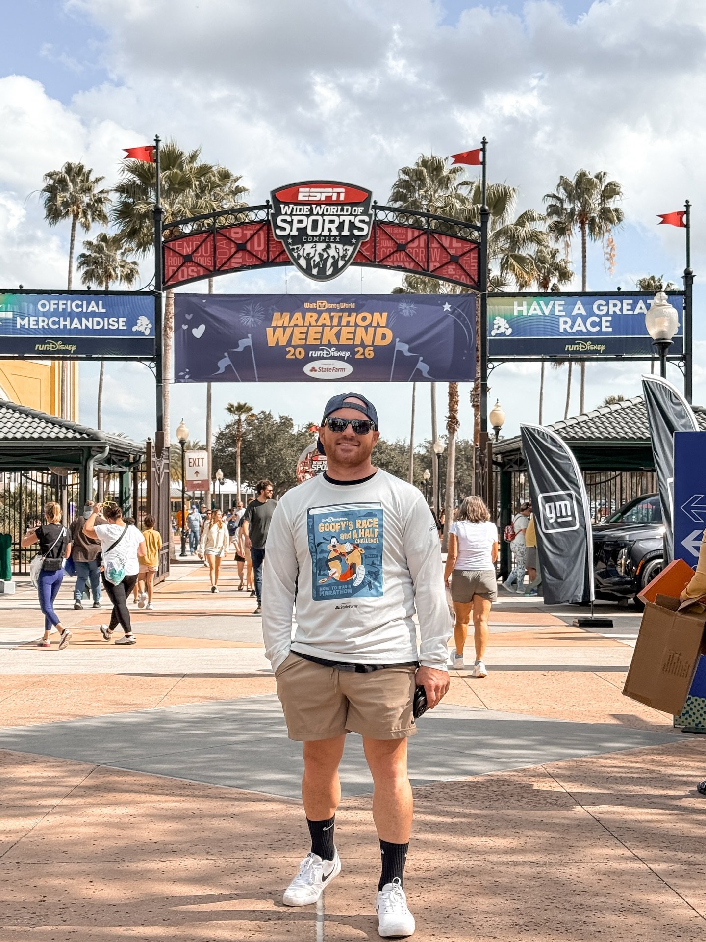Running Disney miles this weekend 🏰🏃

Josh will be 🔴 LIVE streaming on YouTube during the Walt Disney World Half Marathon &amp; Marathon this Saturday &amp; Sunday!

Come hang out, cheer him on, or throw this on while you get your own workout in ?