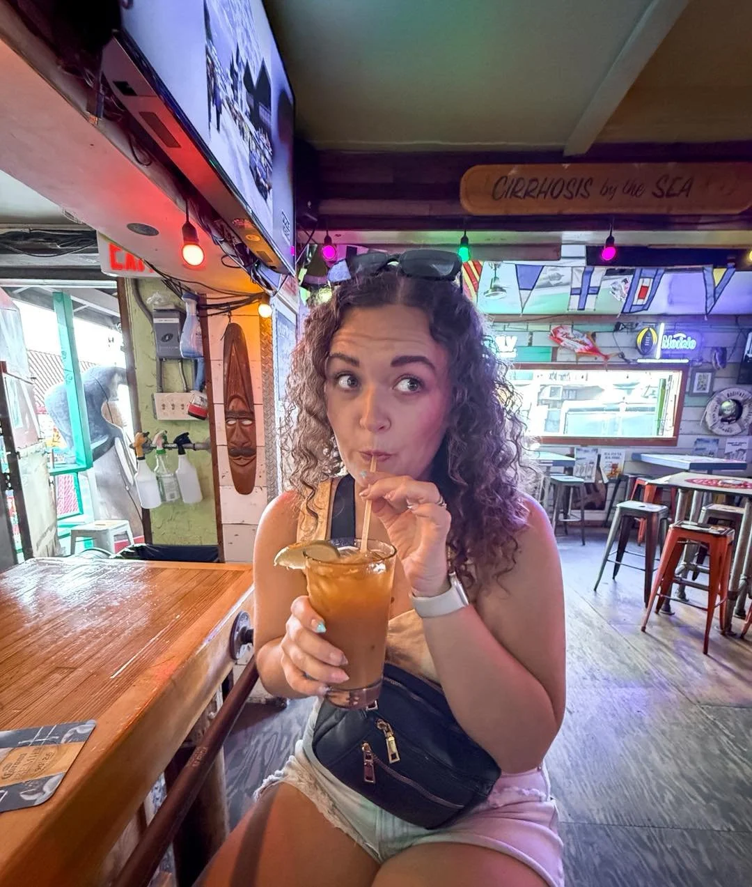 mai tai, yes please 🍹

We stopped into Suzie Wong&rsquo;s, a true no-frills dive bar with cheap, strong drinks 🤪

Not fancy, not curated&hellip; just classic fun within walking distance if you&rsquo;re staying in Waikīkī!