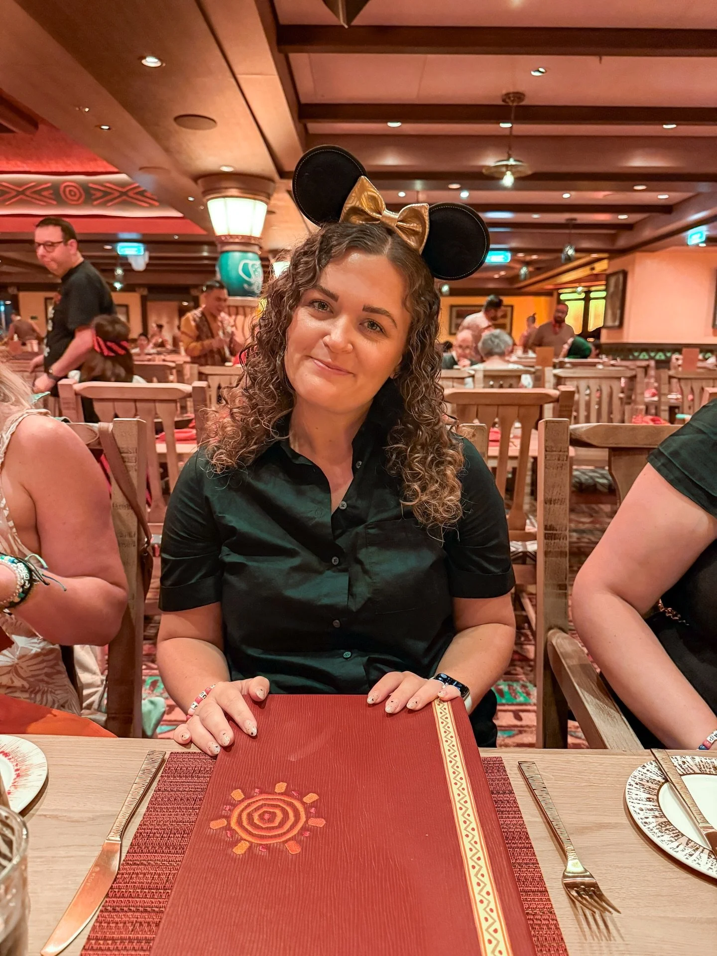 Pride Lands: Feast of The Lion King 🧡

During our 5-night sailing on the Disney Destiny we had dinner at Pride Lands twice which was fantastic because we got to experience both menus! 

This is definitely a new favorite DCL restaurant of ours 😋 

#