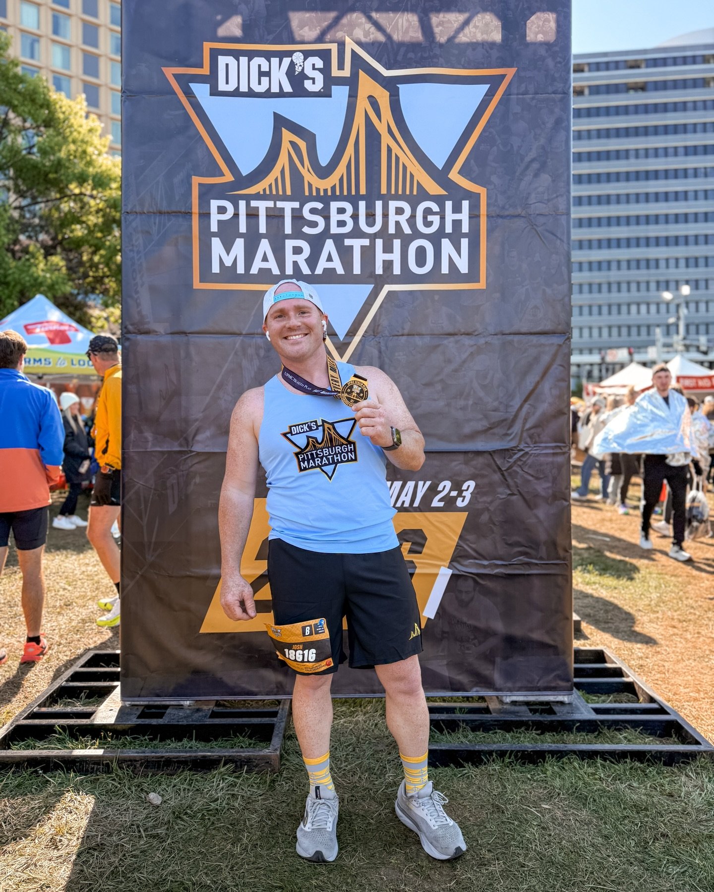 1 hour 57 minutes 🏃 

Pittsburgh half marathon is officially complete and with no real intention for it, this was a PR for Josh 🙌 Now to keep training for WDW Marathon Weekend in January! 

#travelwithjoshandtaylor #pittsburghhalfmarathon #pittsbur