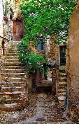 Bussana Vecchia, Liguria