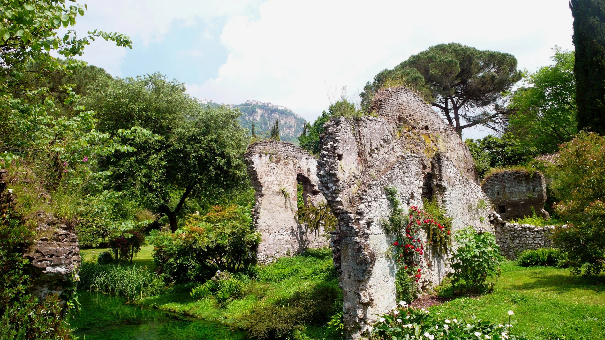 Ninfa ruins.jpg