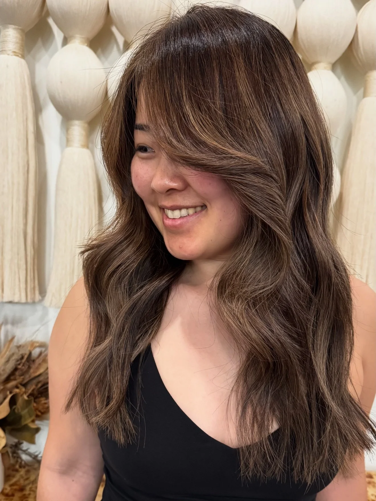 Loving these soft brunette tones with lighter pieces blended seamlessly throughout 🤎&nbsp;Save this look for hair inspo!
 
 
 
san diego hair salon dimensional brunette #sandiegohaircolor #hairstylist #salonstyle #haircolorist
