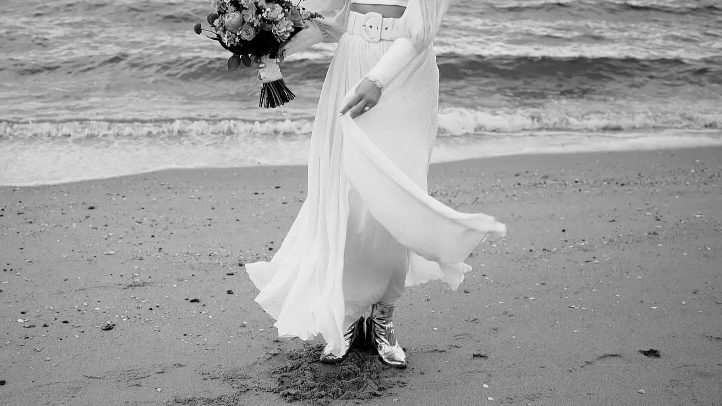 Talitha’s golden boots on golden sand + a stunning two piece dress to match = magic ✨👰🏼‍♀️