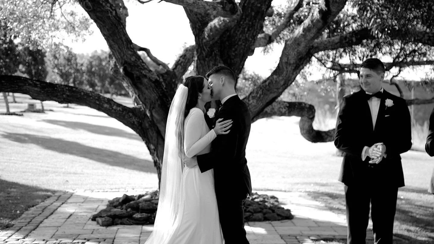 Amelia & Adam under the kissing tree ✨