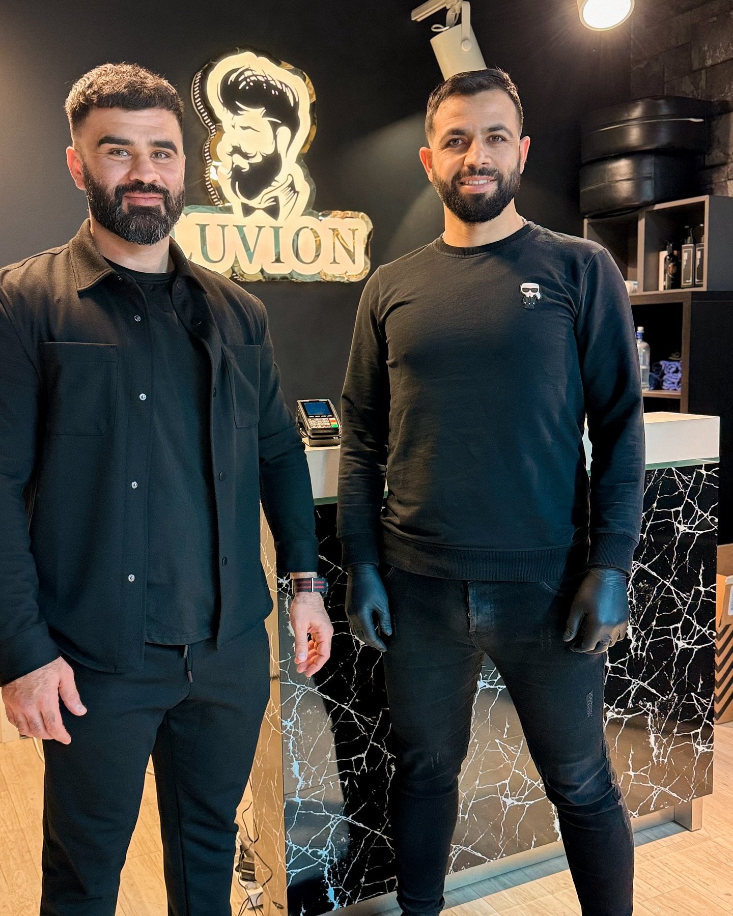 💈VELKOMMEN TIL LUVION BARBER SHOP!💈 Yaser og Ferhat er klare for &aring; gi deg den perfekte barberingen og en f&oslash;rsteklasses opplevelse. De tilbyr alt fra herreklipp til skjeggtrim, skinfade og barbering 🪒 Med fokus p&aring; h&oslash;y kval