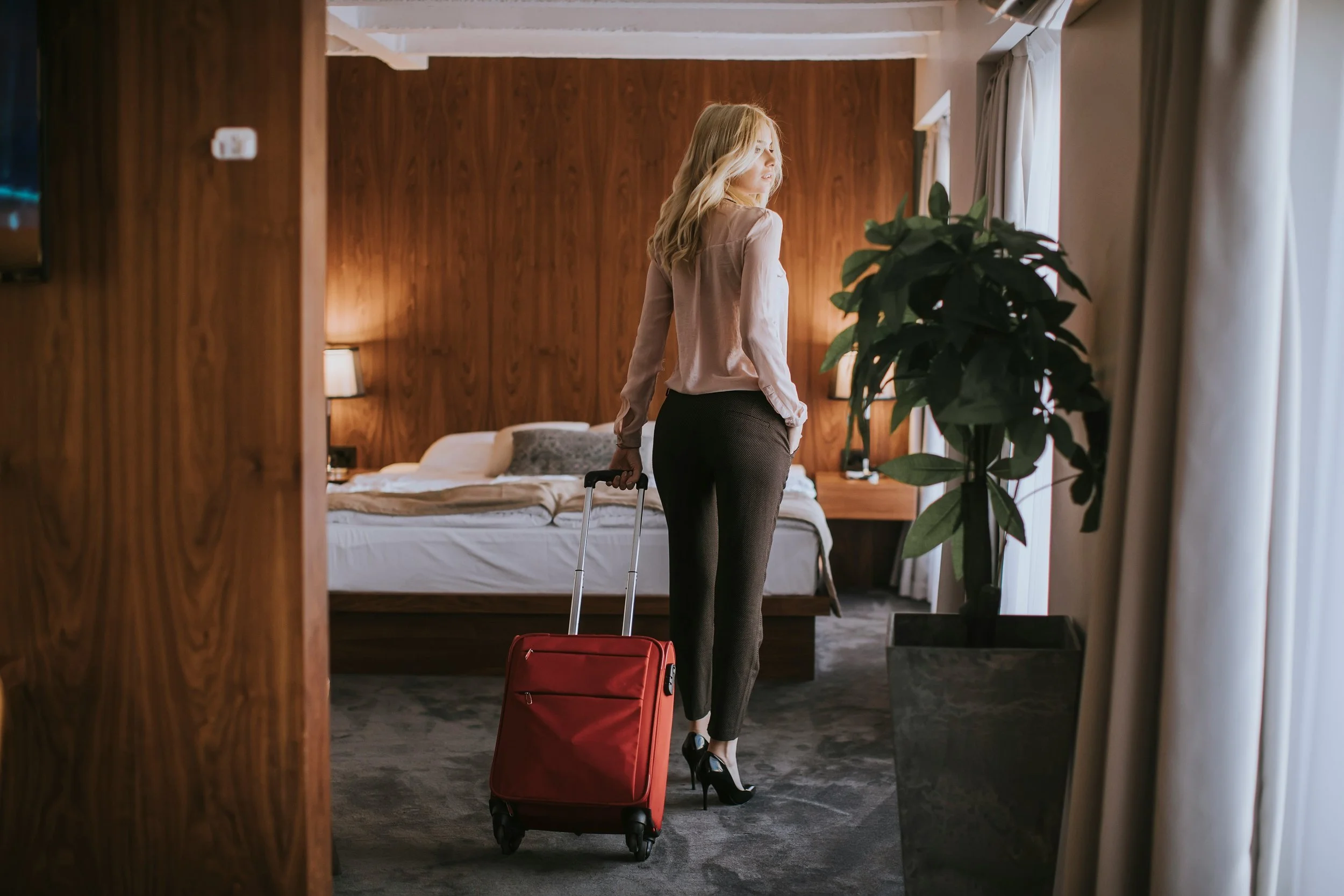 From Oil &amp; Gas to Motel Ownership: Anna and Nathan's Journey of Reinvention