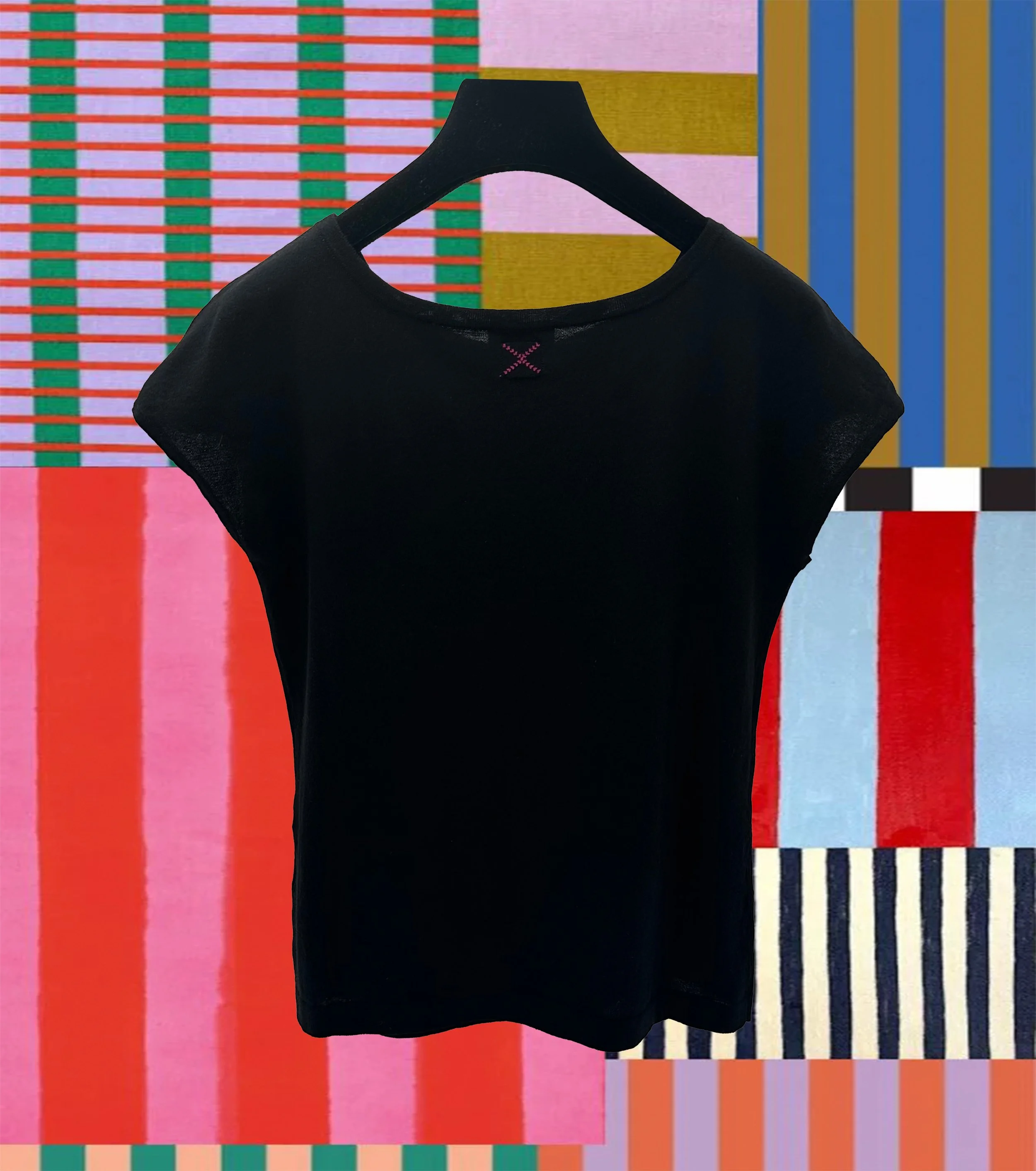 Capri in black back.jpg