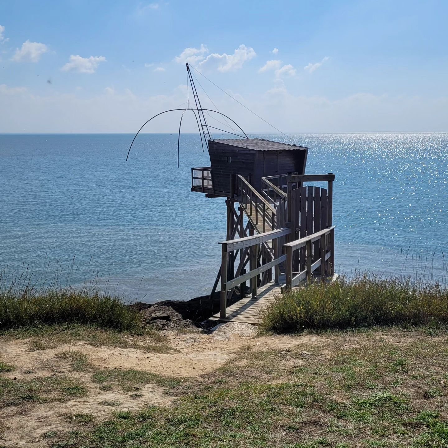 Une promenade au bord de la mer, le soleil, la douceur de l'instant ...
Et pleins d'&eacute;merveillements ...
Quoi de plus agr&eacute;able de profiter de ce pr&eacute;sent 
Sans se poser la question de l'apr&egrave;s ou l'avant ...