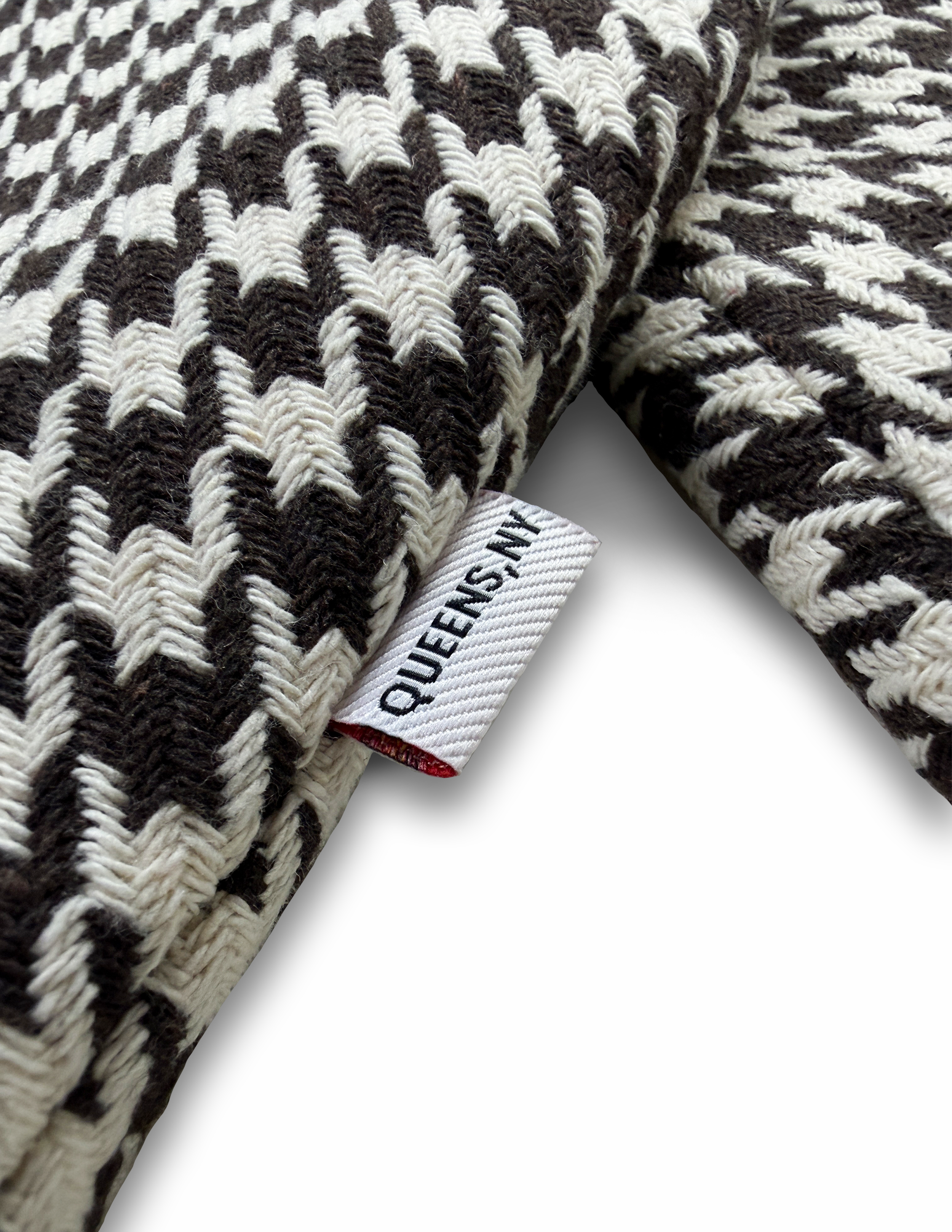 HOUNDSTOOTH LABEL BACK.png