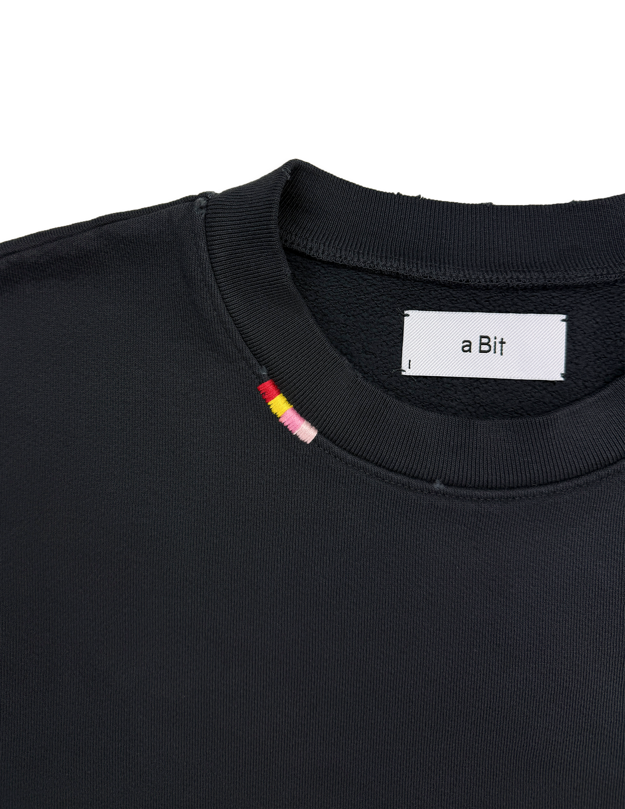 CREWNECK NECK DETAIL.png