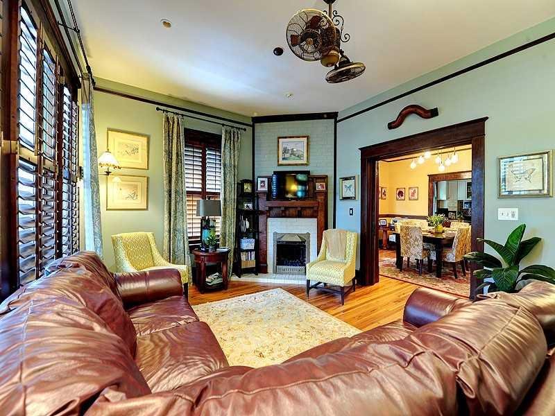 1064 Delaware | Ormewood Park | Living Room Before