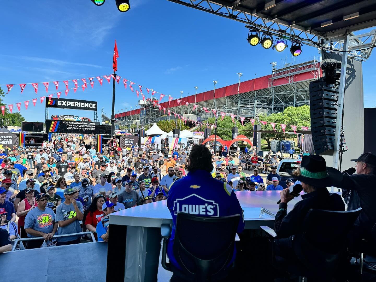 At this past weekend&rsquo;s @NASCAR Experience at @darlingtonraceway, we hosted racing royalty when &ldquo;The King,&rdquo; @therichardpetty, and his son, @kylepetty, took the Wasserman Live-built stage ahead of Sunday&rsquo;s Goodyear 400!

All sea
