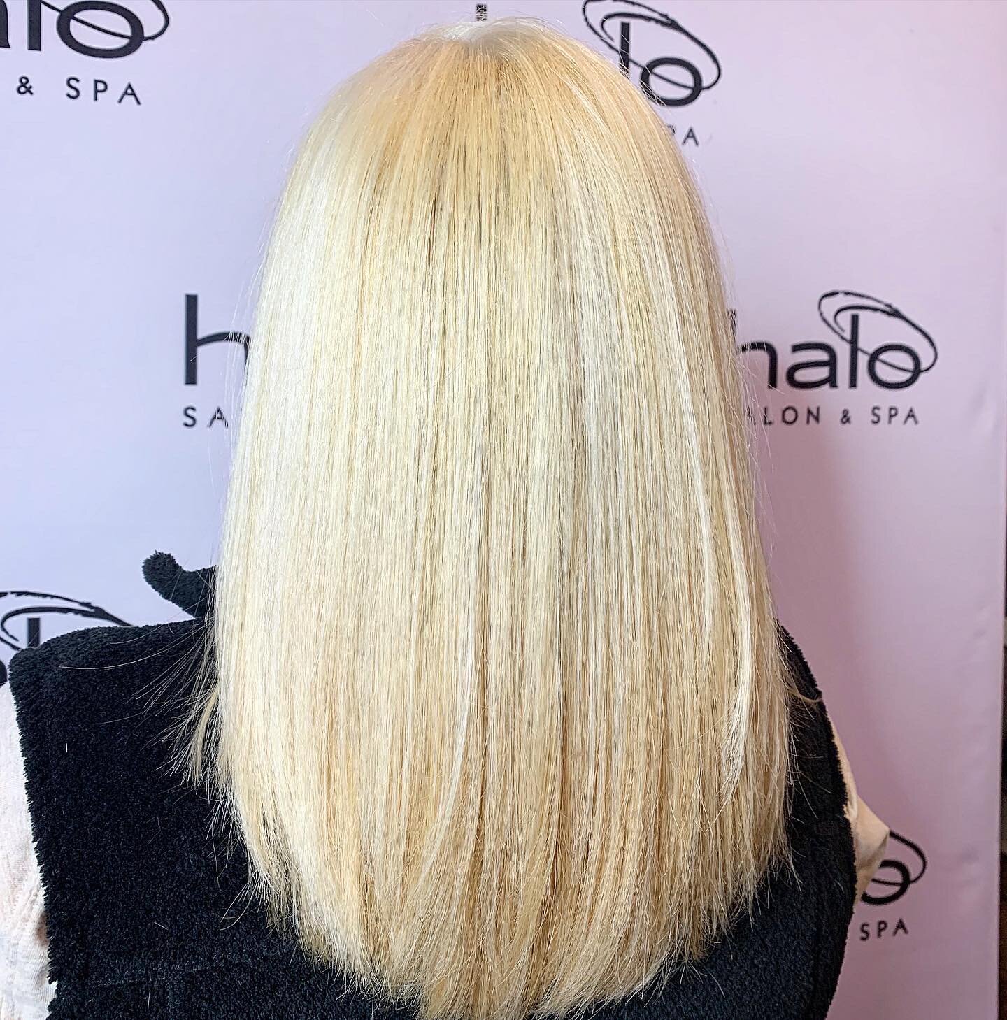Setting the tone:

Sarah&rsquo;s client Beth wanted to amp up her blonde, so Sarah lightened and toned her to a vibrant @goldwellcolor level 10 then added highlights for depth. Edgar and Emmalee assisted in getting this blonde beauty looking icy and 