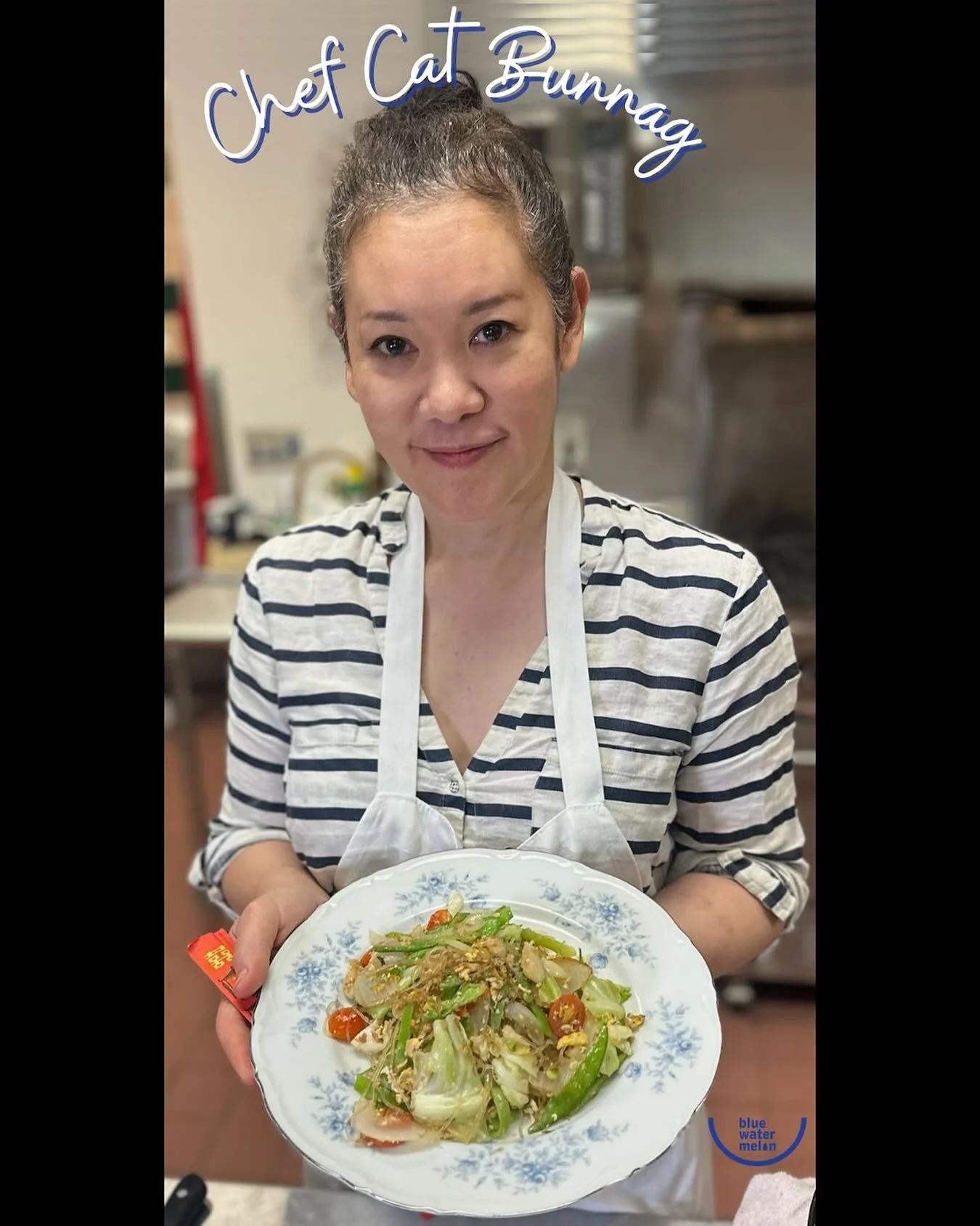 This month, Chef in the Garden learners get the opportunity to prepare &amp; taste a delicious dish created by Cat Bunnag called Pad Woon Sen. It is a flavorful Thai stir-fry using glass noodles and a variety of vegetables including snow peas.🫛 

Ca