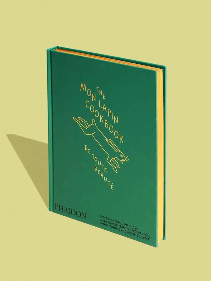 𝙏𝙝𝙚 𝙈𝙤𝙣 𝙇𝙖𝙥𝙞𝙣 𝘾𝙤𝙤𝙠𝙗𝙤𝙤𝙠: 𝘿𝙚 𝙏𝙤𝙪𝙩𝙚 𝘽𝙚𝙖𝙪𝙩𝙚́ 𝘍𝘳𝘰𝘮 𝘔𝘰𝘯𝘵𝘳𝘦𝘢𝘭, 𝘞𝘪𝘵𝘩 𝘓𝘰𝘷𝘦
Phaidon
Design graphique Paprika / Daniel Robitaille
Stylisme accessoires Luce Meunier
Assistante photo Elianne Fournier

