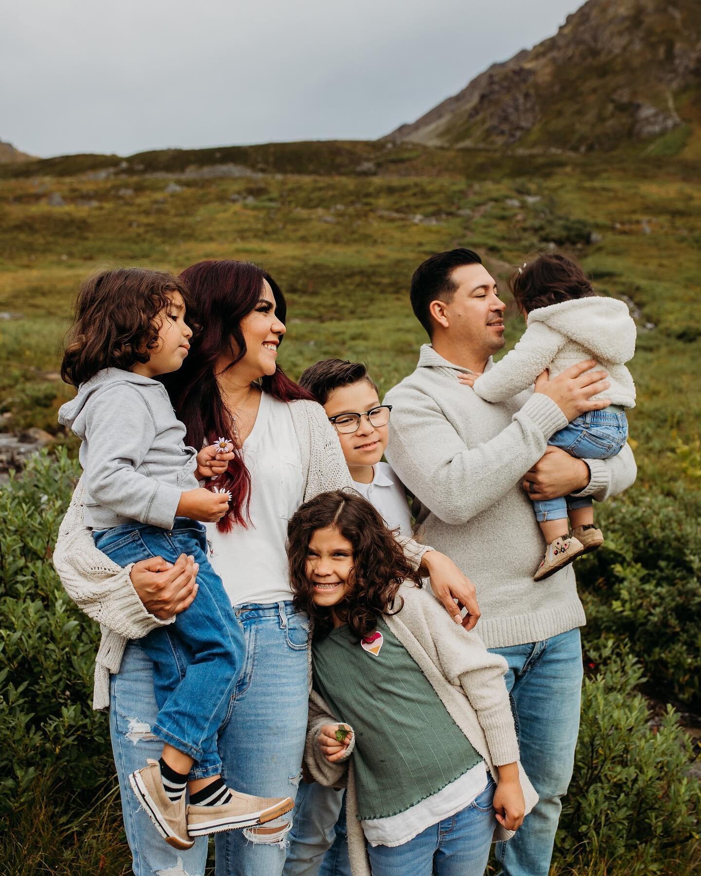 the martinez family ✨ 

gosh this is a bittersweet type of post because this is my last time working with this sweet family! I have been their photographer ever since i started back in 2020 and I&rsquo;m forever grateful to photograph this family on 