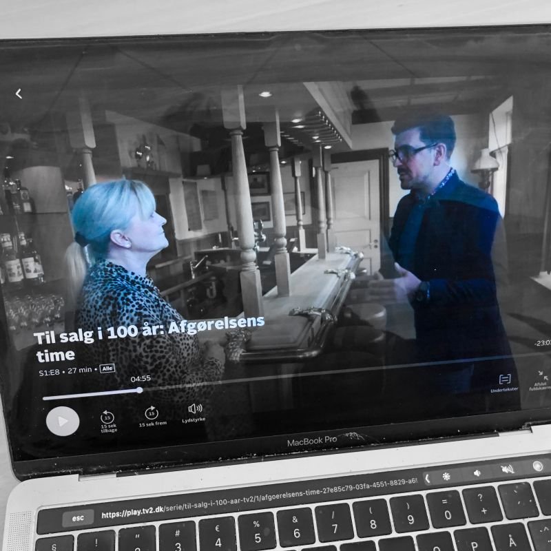 Økonomisk rådgivning til købere i TV2-program.