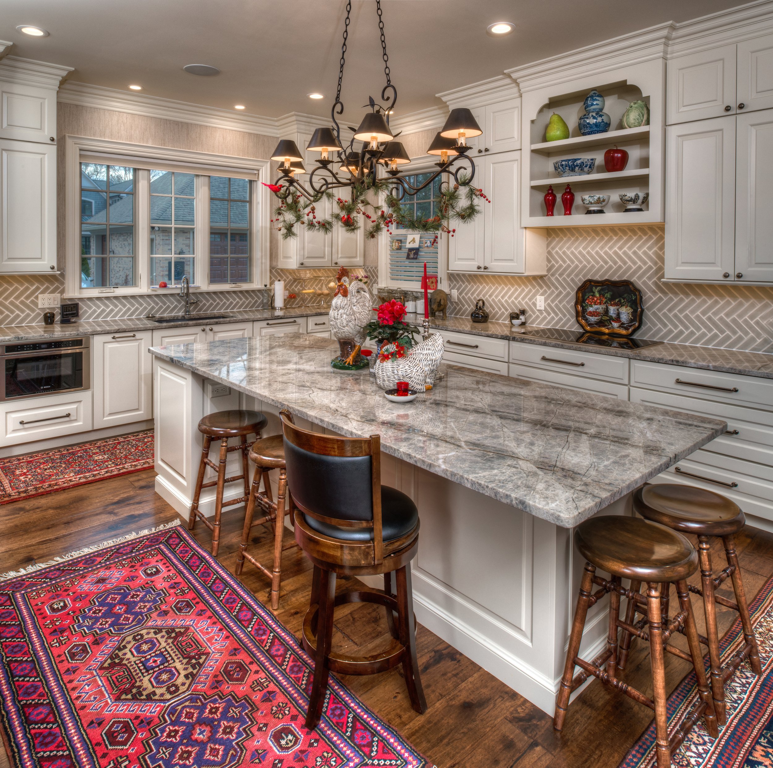 kitchen island.jpg