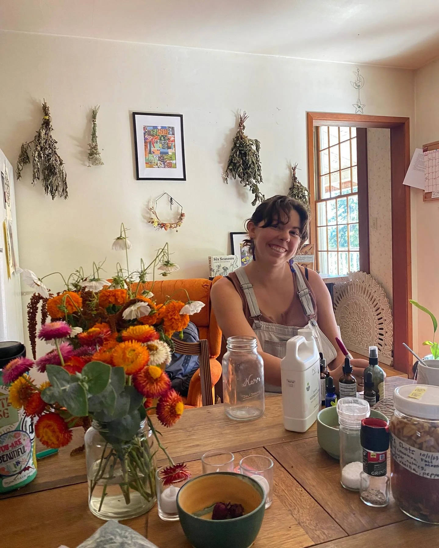 It&rsquo;s our favorite web weaver&rsquo;s birthday!!!!! @abbeyjoyhealing 

To the woman who celebrates and connects us all- it&rsquo;s time to celebrate YOU!!!

Integra wouldn&rsquo;t exist without your witchy, juicy, silly leadership and magic and 