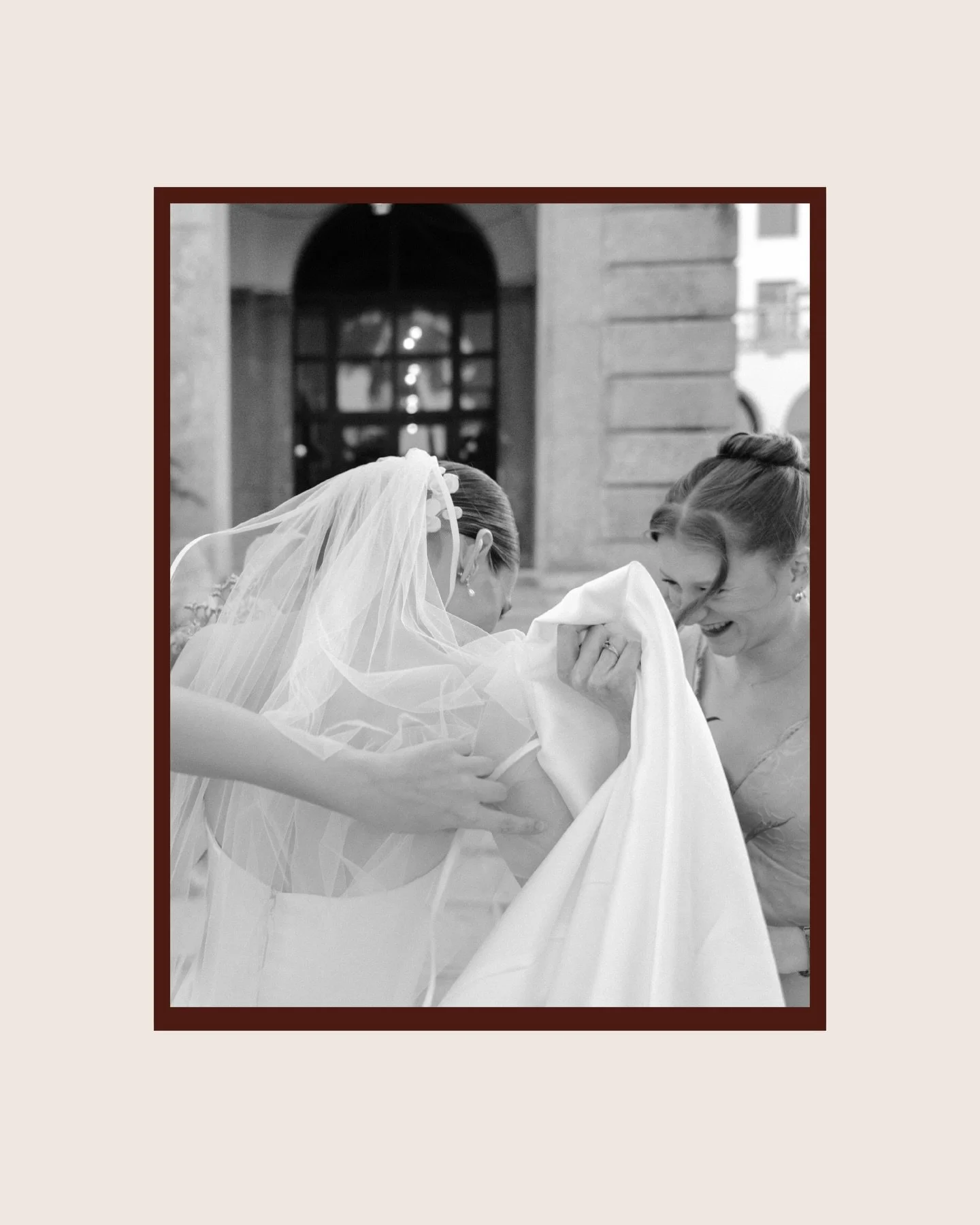 Wedding details in black and white.