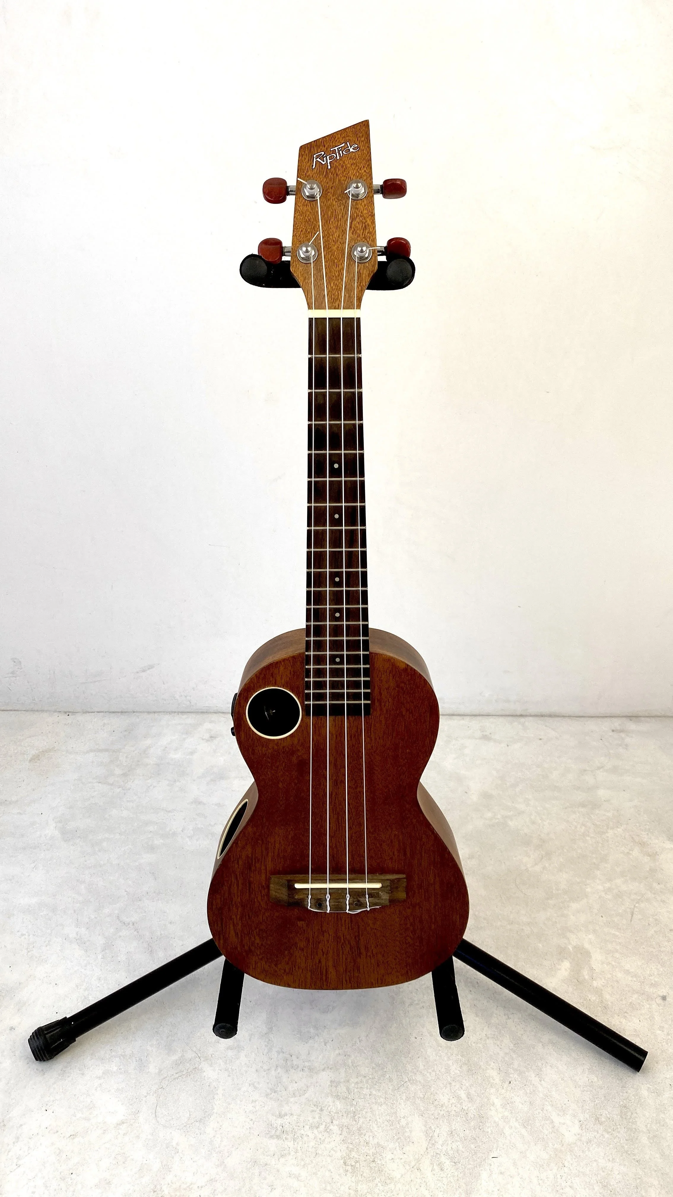 Riptide Ukulele. Primary ukulele used in Freedom Fry. Notably heard on "Awake."