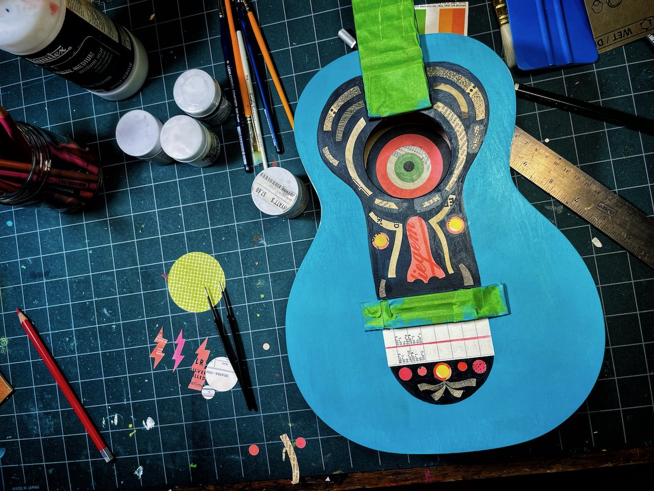 painted ukulele   -view- 