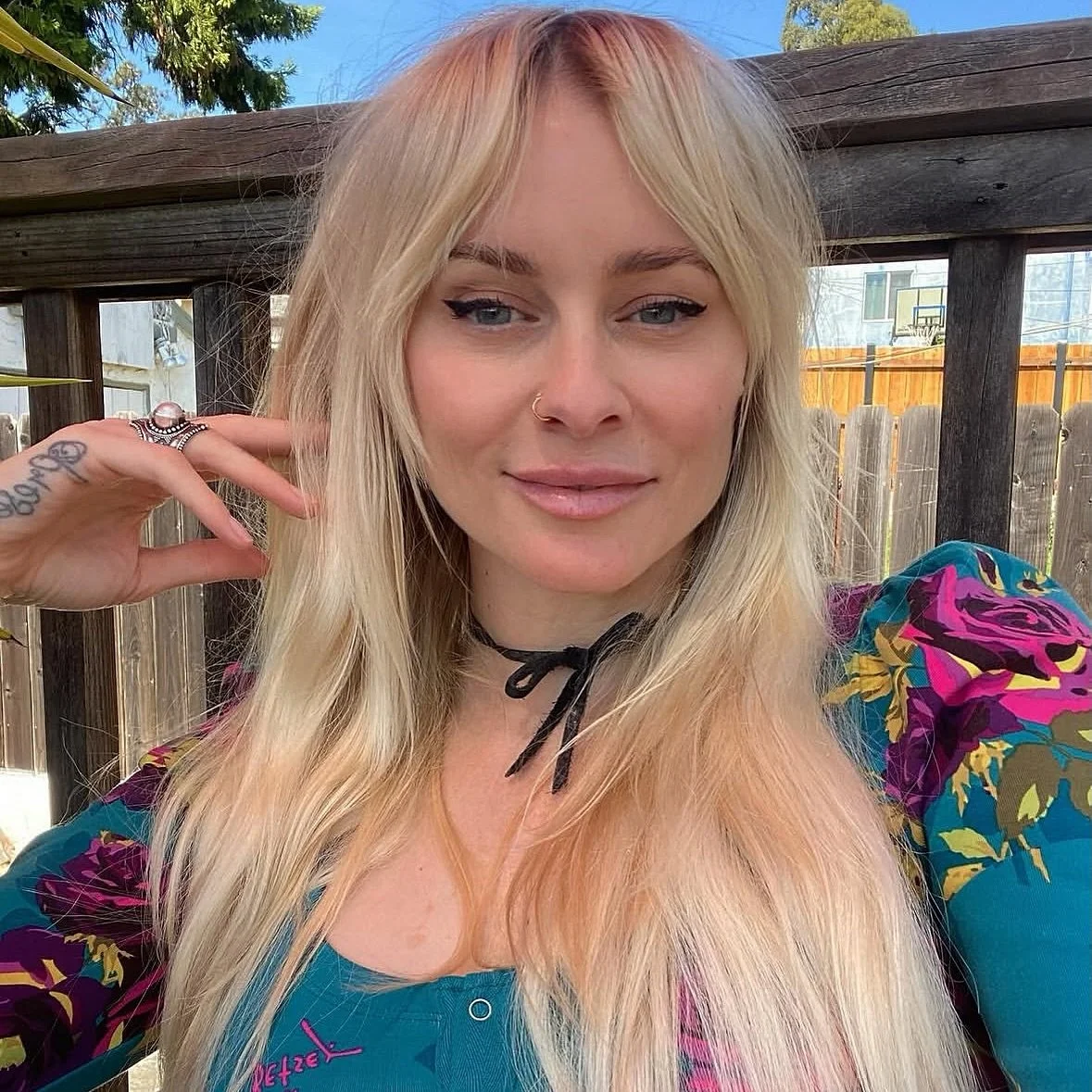 Tiffany doesn&rsquo;t miss 😍

Carving shape, movement, and energy into every look.

Book with Tiffany at Edo Salon in Oakland ❤️

#oakland #razorcut #stylist #edosalon #edosalonandgallery