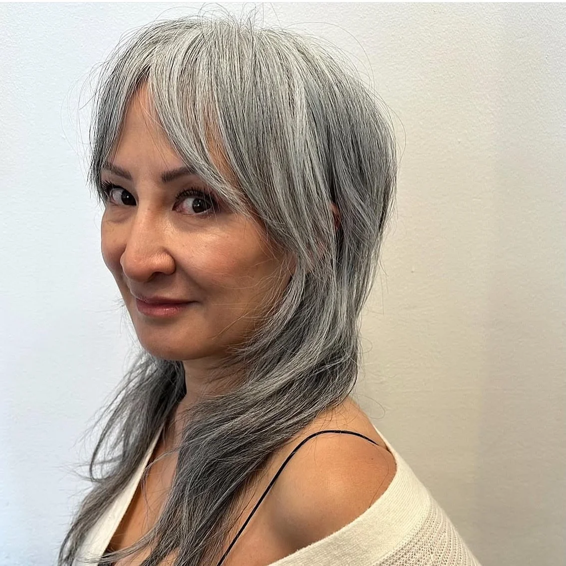 fun lil shag by @bigbearhair 🤍

#edosalon #edosalonandgallery #sanfrancisco #bayareahairstylist #razorcut