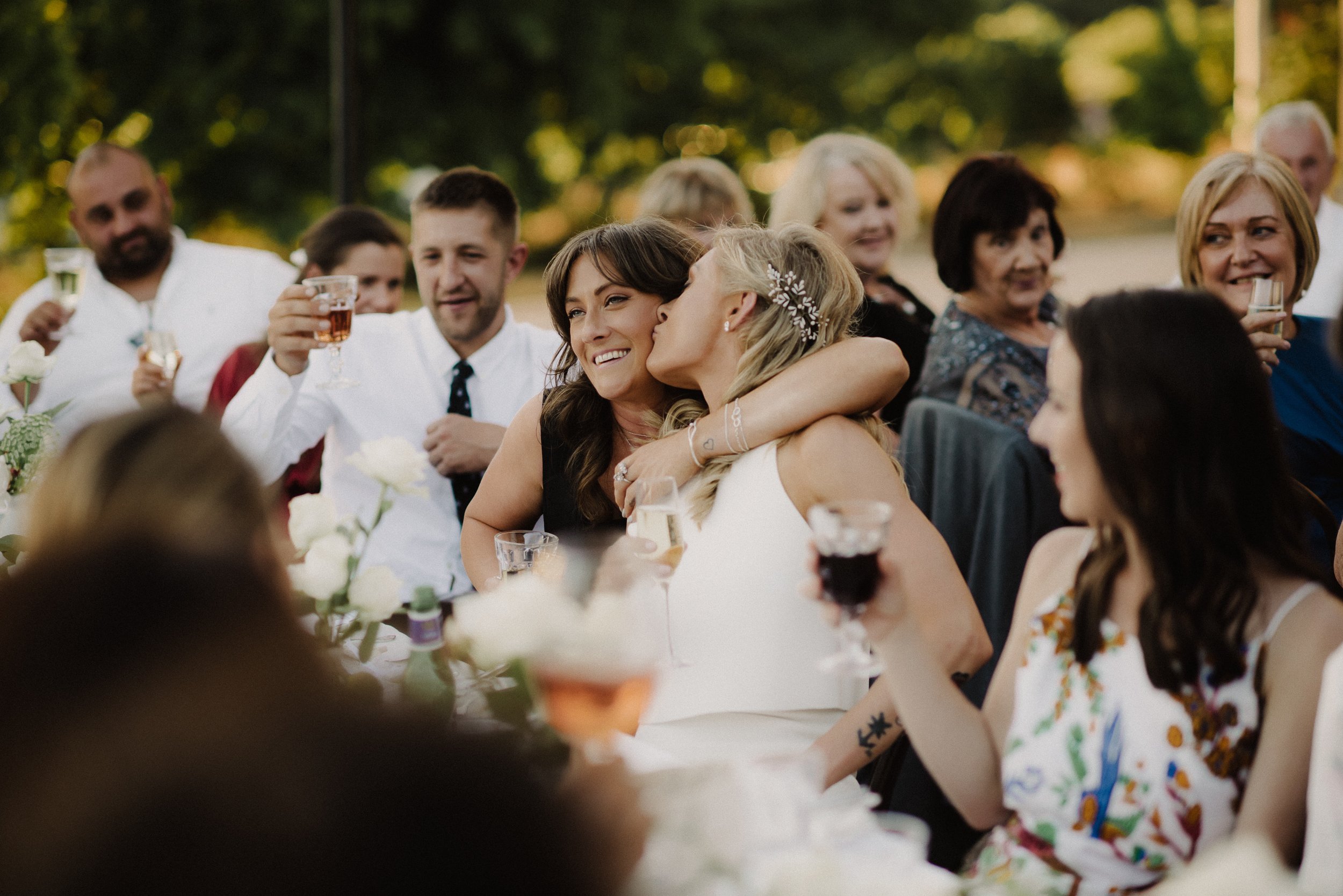 Megan+Luke-SheTakesPicturesHeMakesFilms-577.jpg
