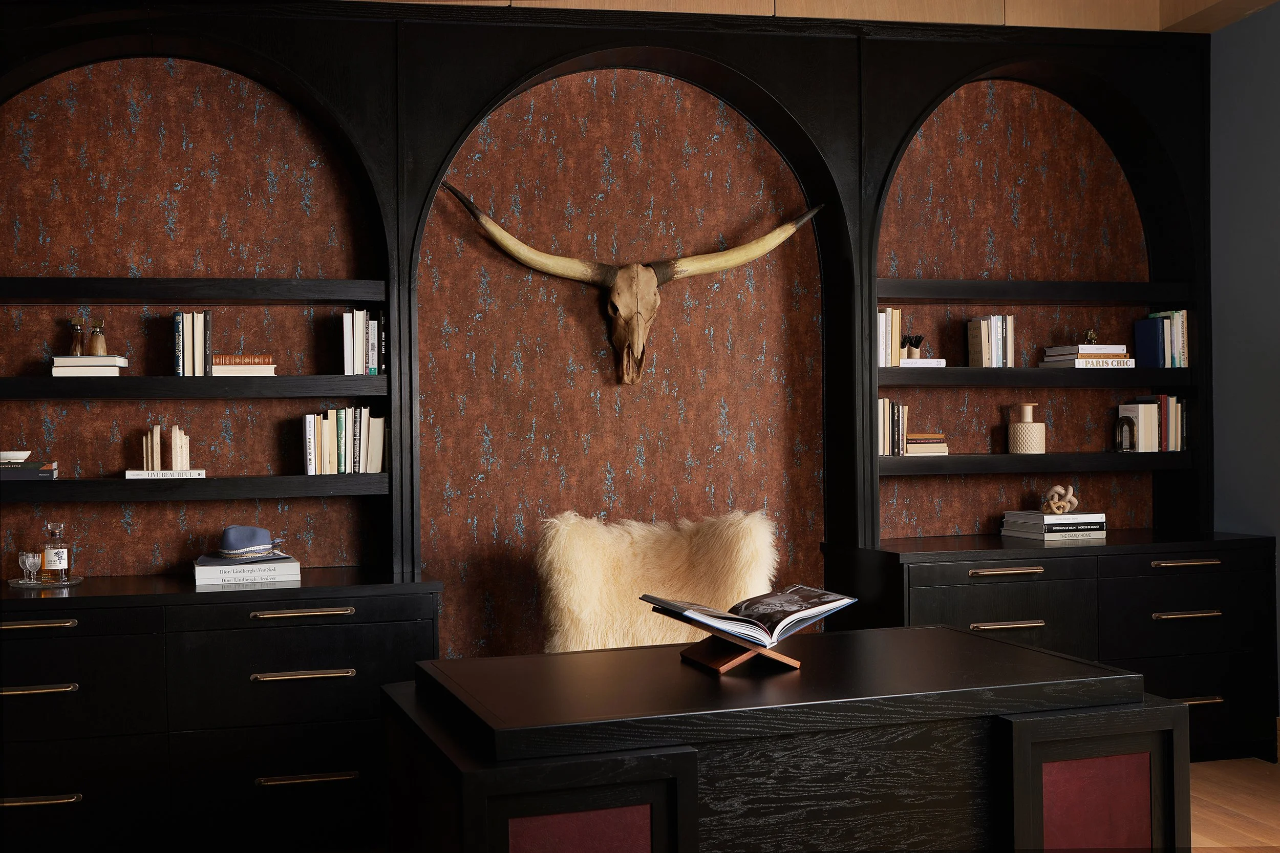 dana-wiseman-magnolia-home-office-longhorn-decor.jpg