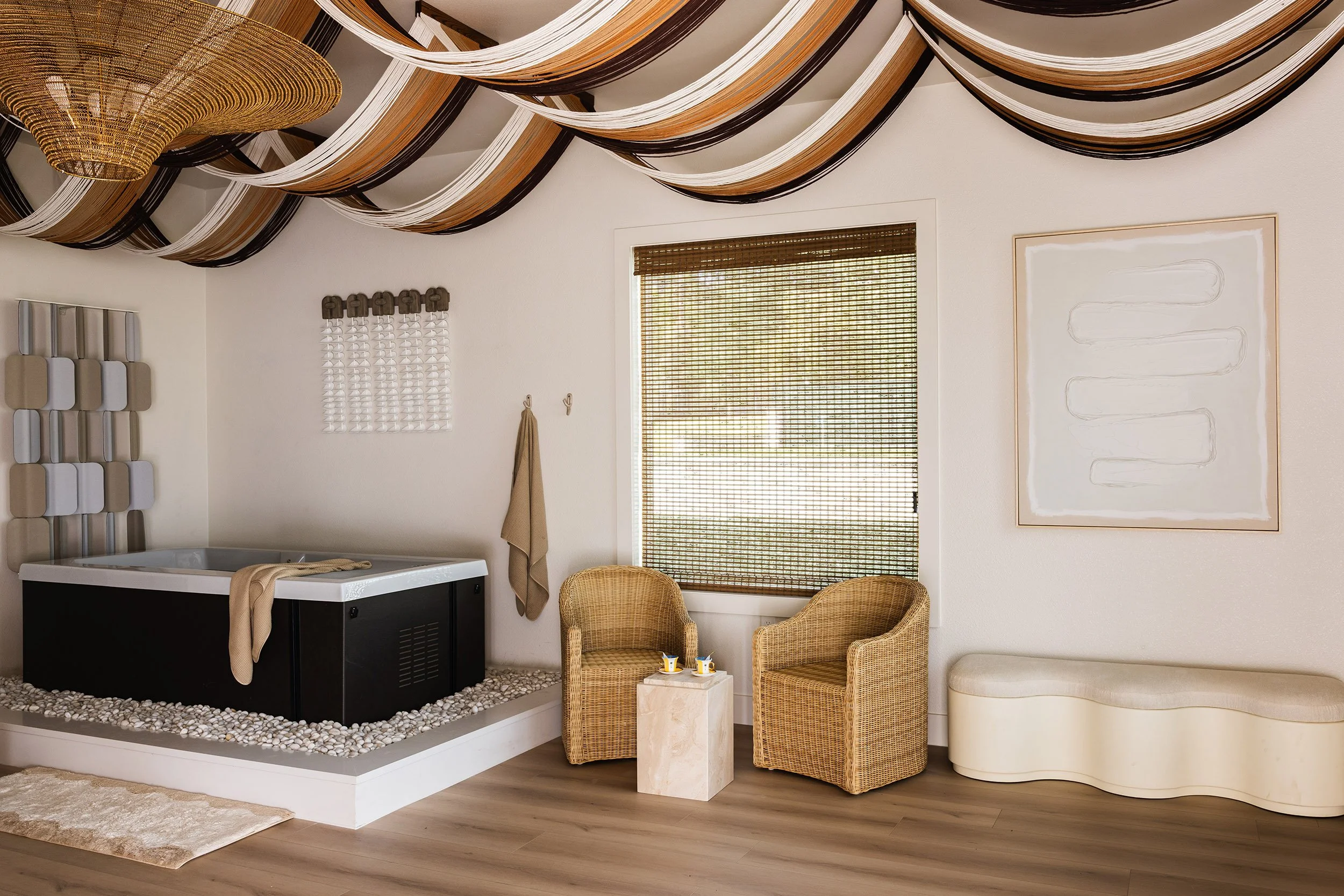 dana-wiseman-shady-oaks-spa-room-hot-tub.jpg