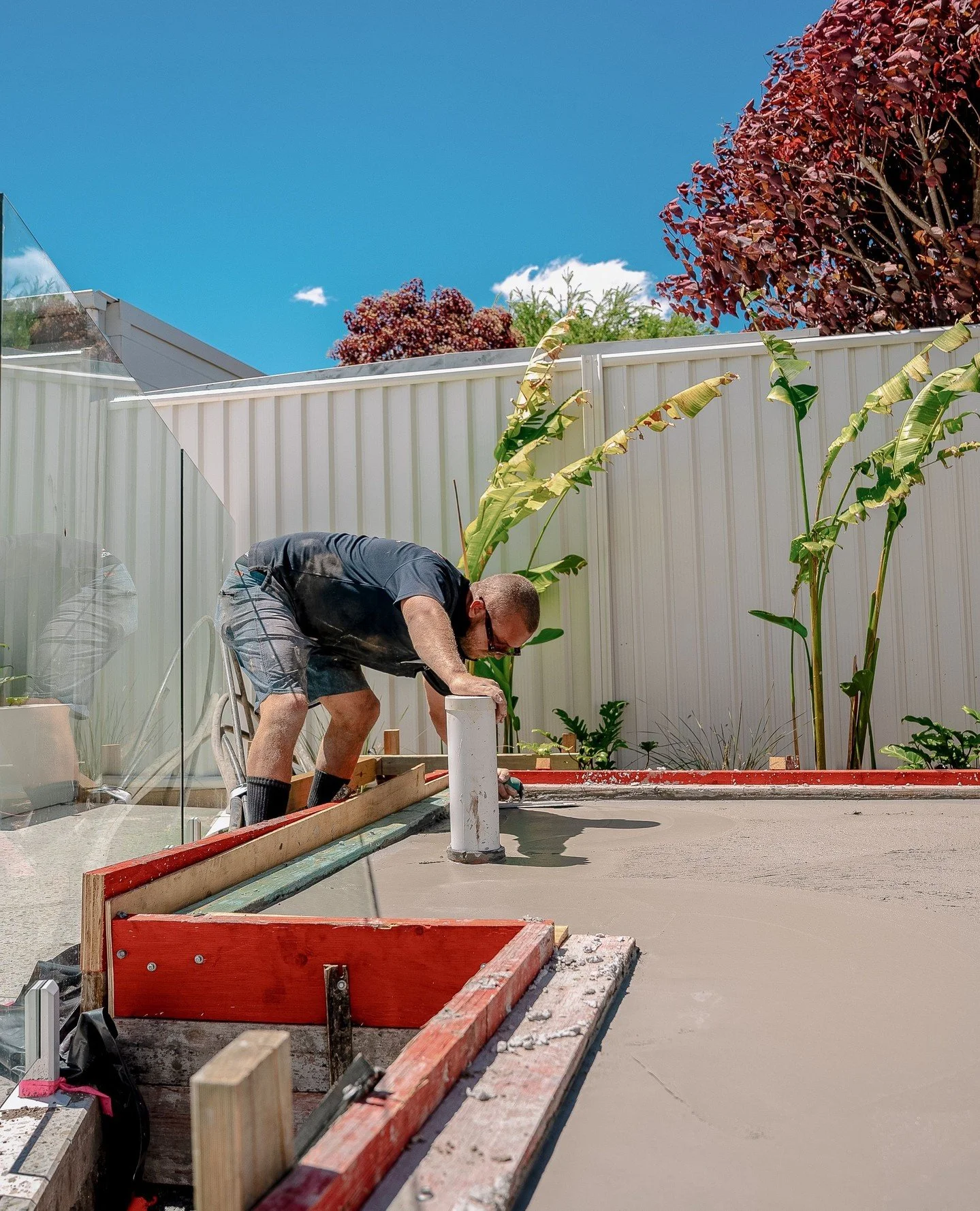 More action by @hipemediaau from our granny flat slab poured in Burleigh Waters. Tidy and finished with precision.