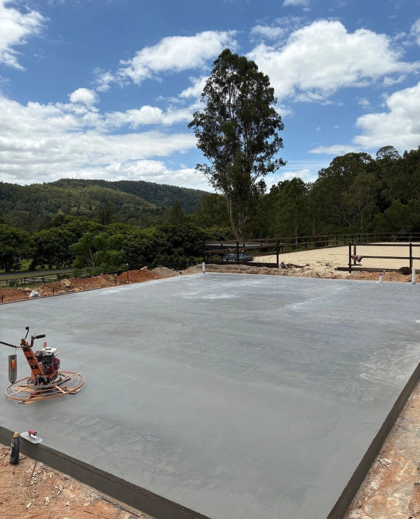 Stoked with this finish. More shots from this tidy slab laid in Canungra, QLD. The Neatecrete team delivering clean results every time📍