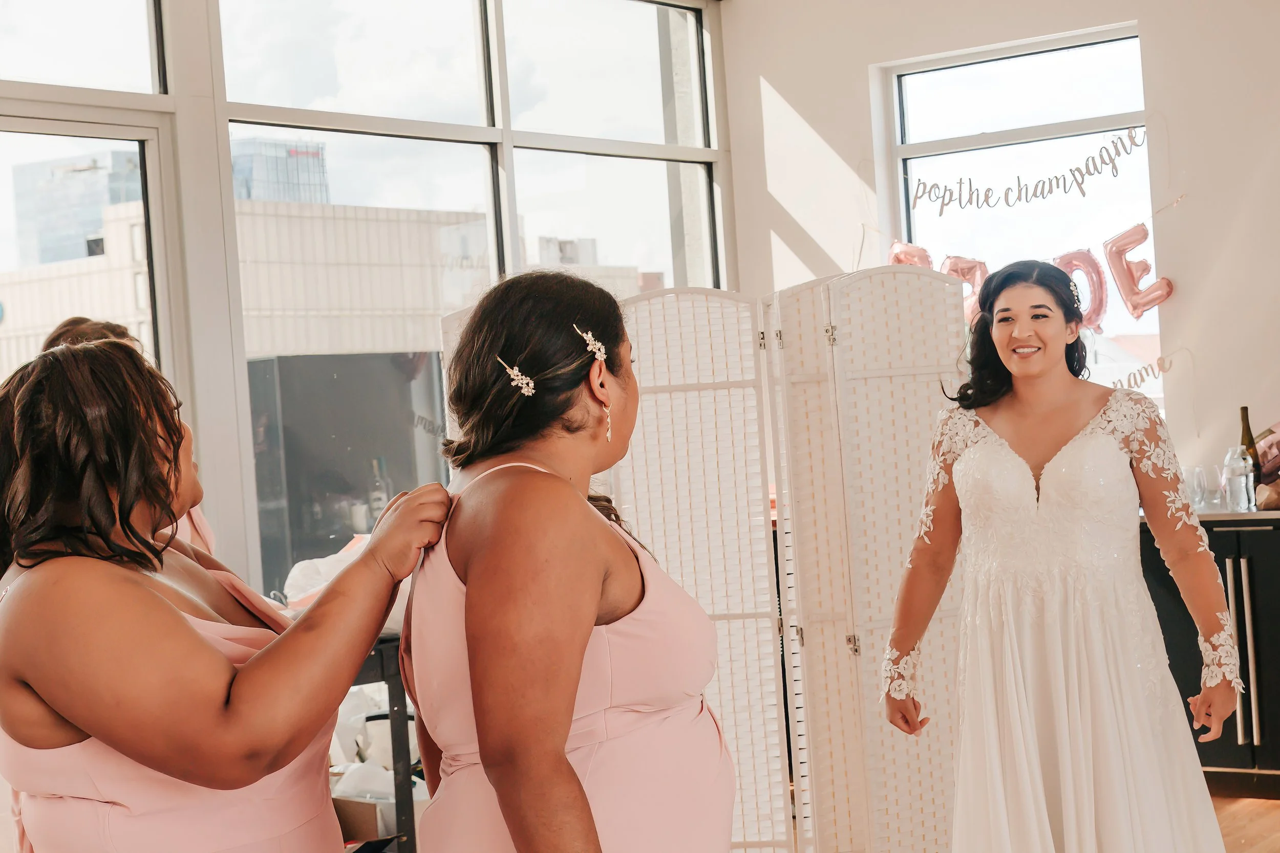 IMG_7500BridesmaidsGettingReady-Standard.jpg