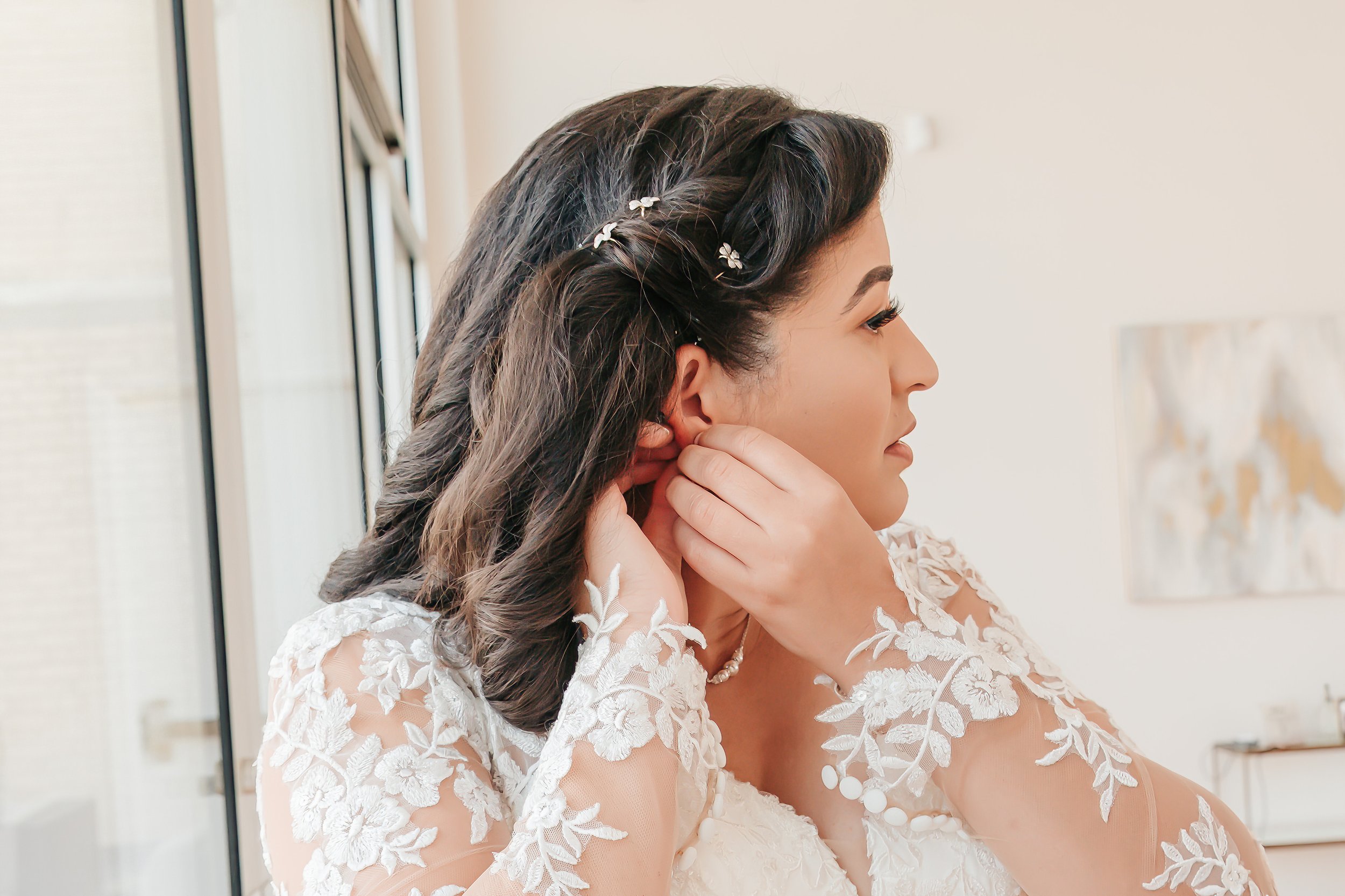 IMG_7596BridesmaidsGettingReady-Standard.jpg