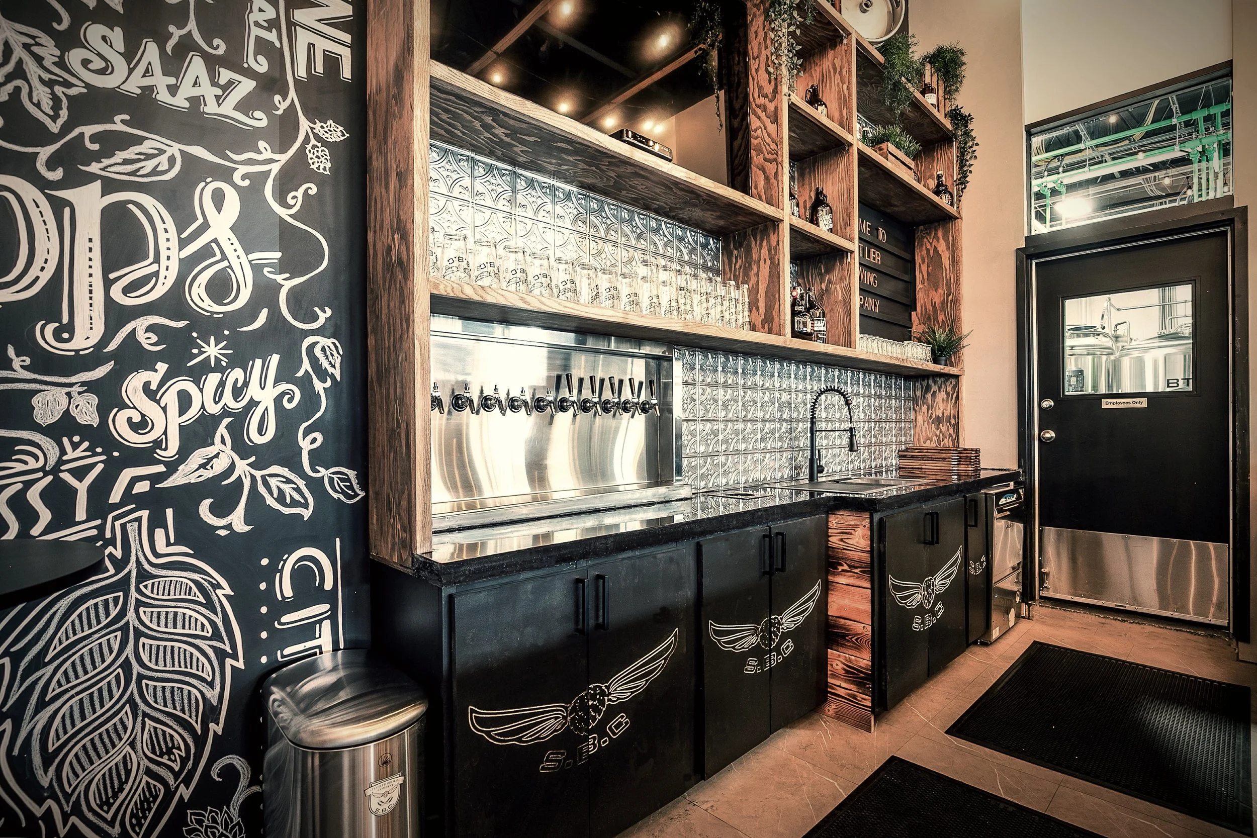 260GGNHS599C.jpg
