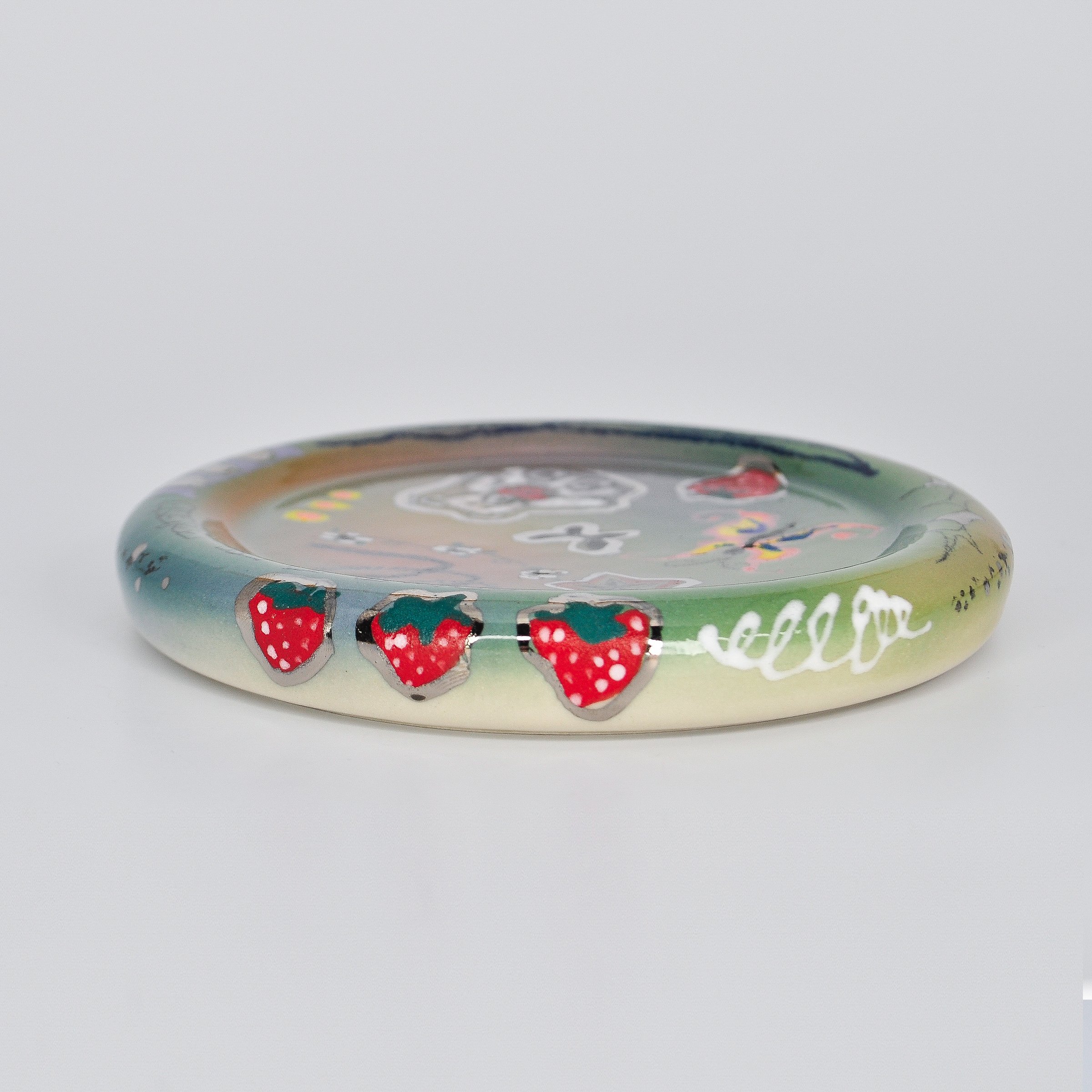 PLATE_EVERYBUTTERFLY_03.jpg