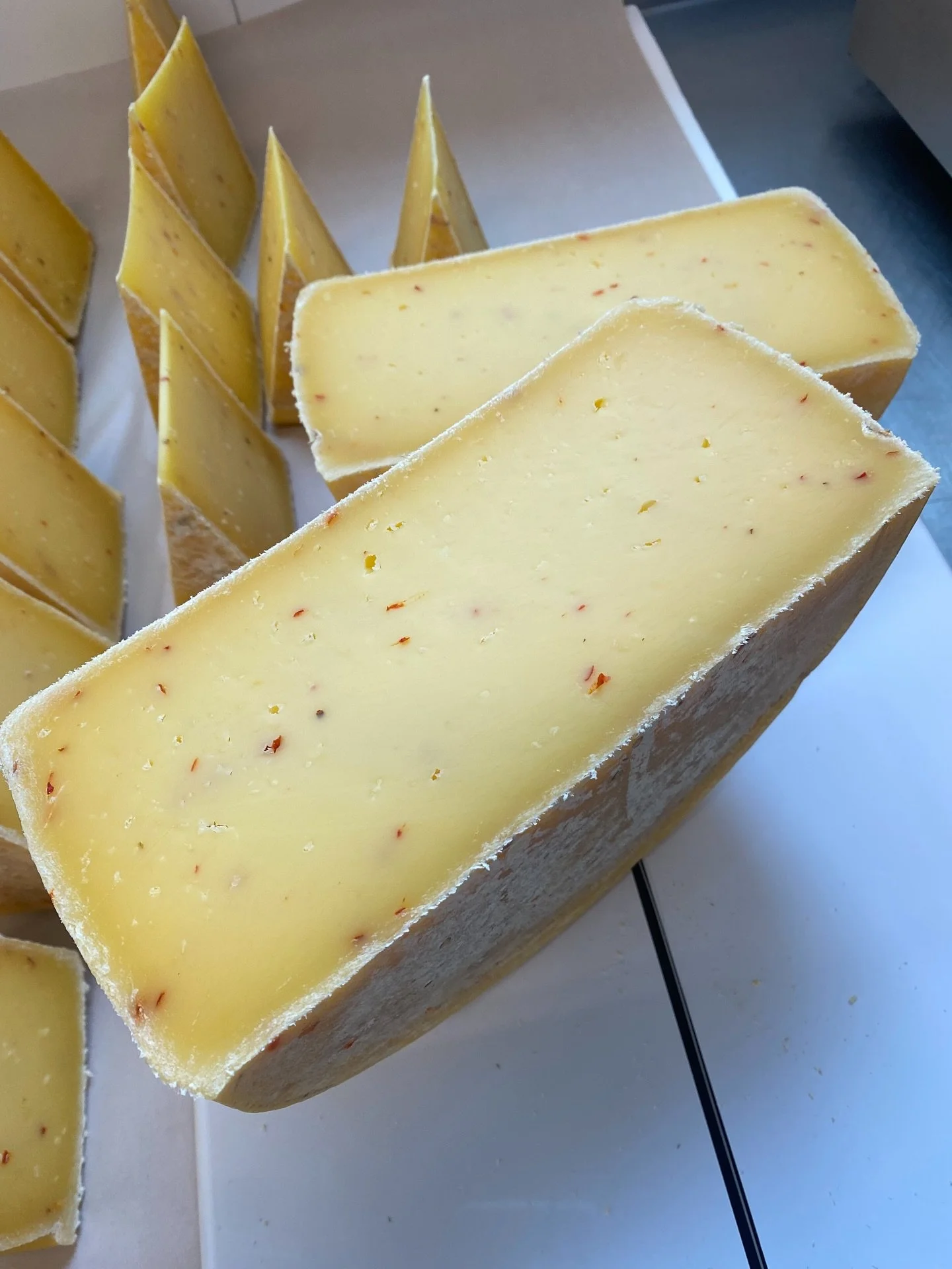 Fresh cut SPICY FILOMENA ready for you at this weekend's Markets!🌶️🧀

&bull; Aged: 1 Year 

&bull; Infusion: Crushed red pepper flakes for a bright, savory kick.

&bull; Flavor: Bold, Zesty and Melty

2024 ACS Award Winner 🏆