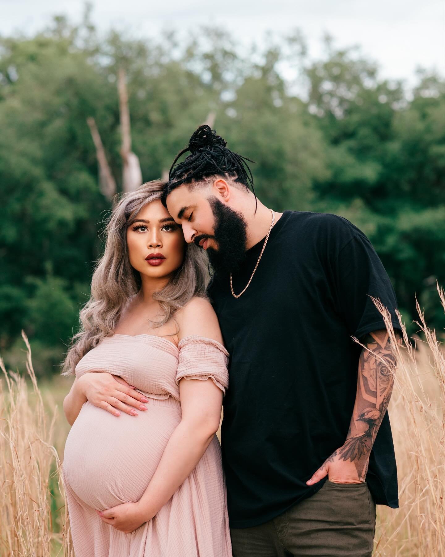Summer baby coming soon! I had the pleasure of photographing the owner of @garden.of.ink.sanford and his wife&rsquo;s maternity session. I can&rsquo;t wait to share more from their session!

Hair by @glamourmishbeauty