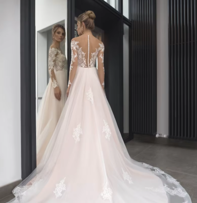 Buttons, Open Back, Sleeves, Fabric: Lace, Fabric: Tulle